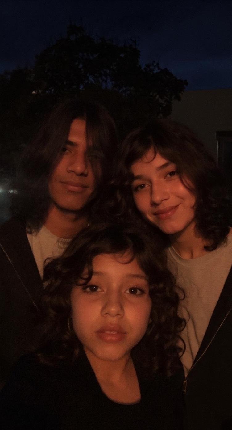 crea-una-imagen-que-parezca-un-selfie-8a2mznir06