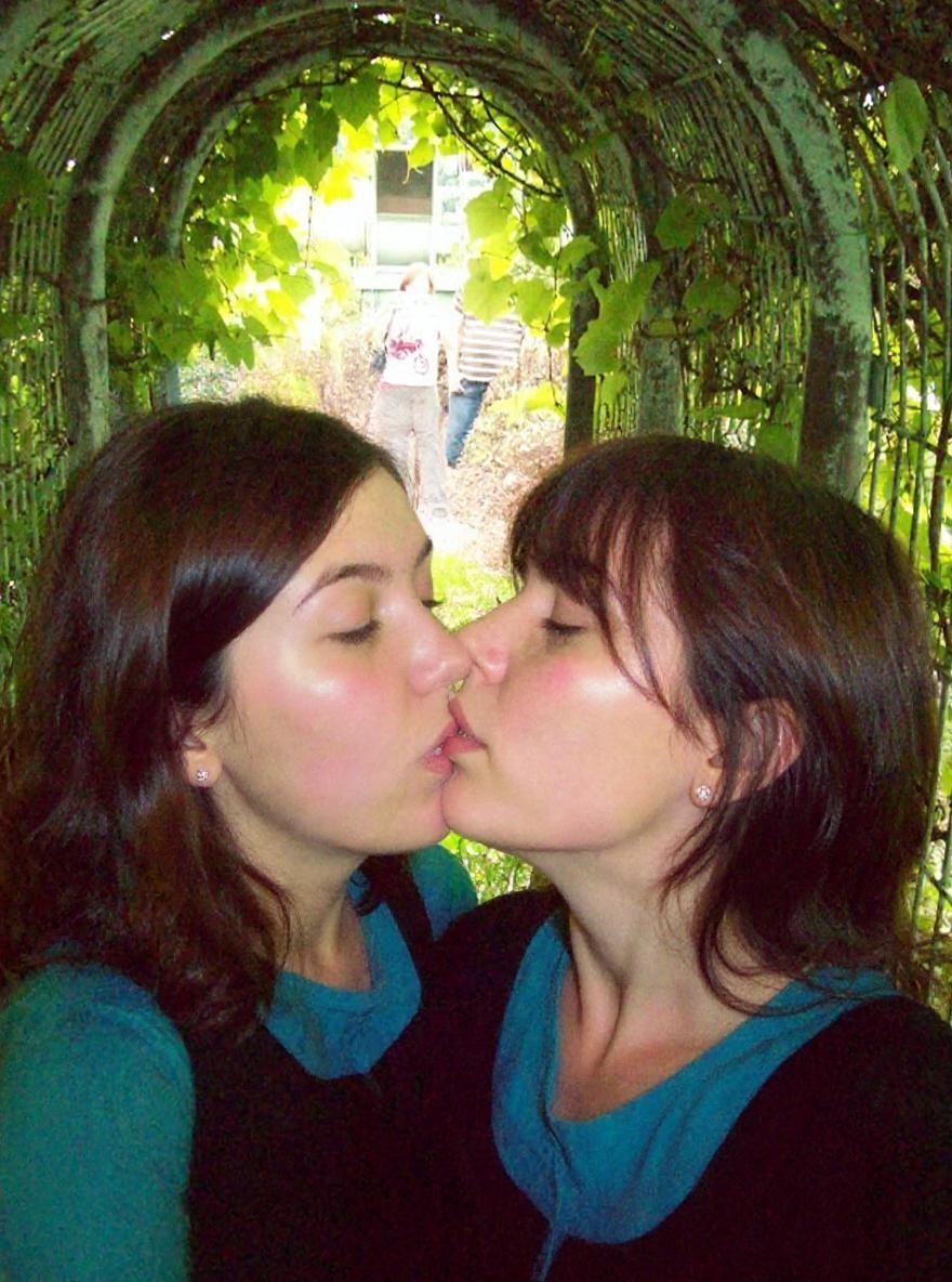 Make this two girls kiss passioantly
