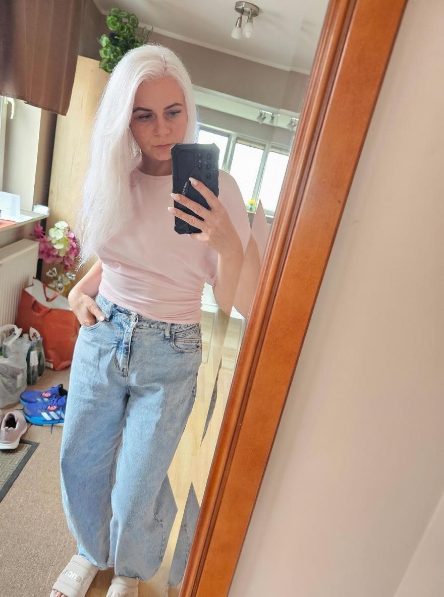 make my hair platinum