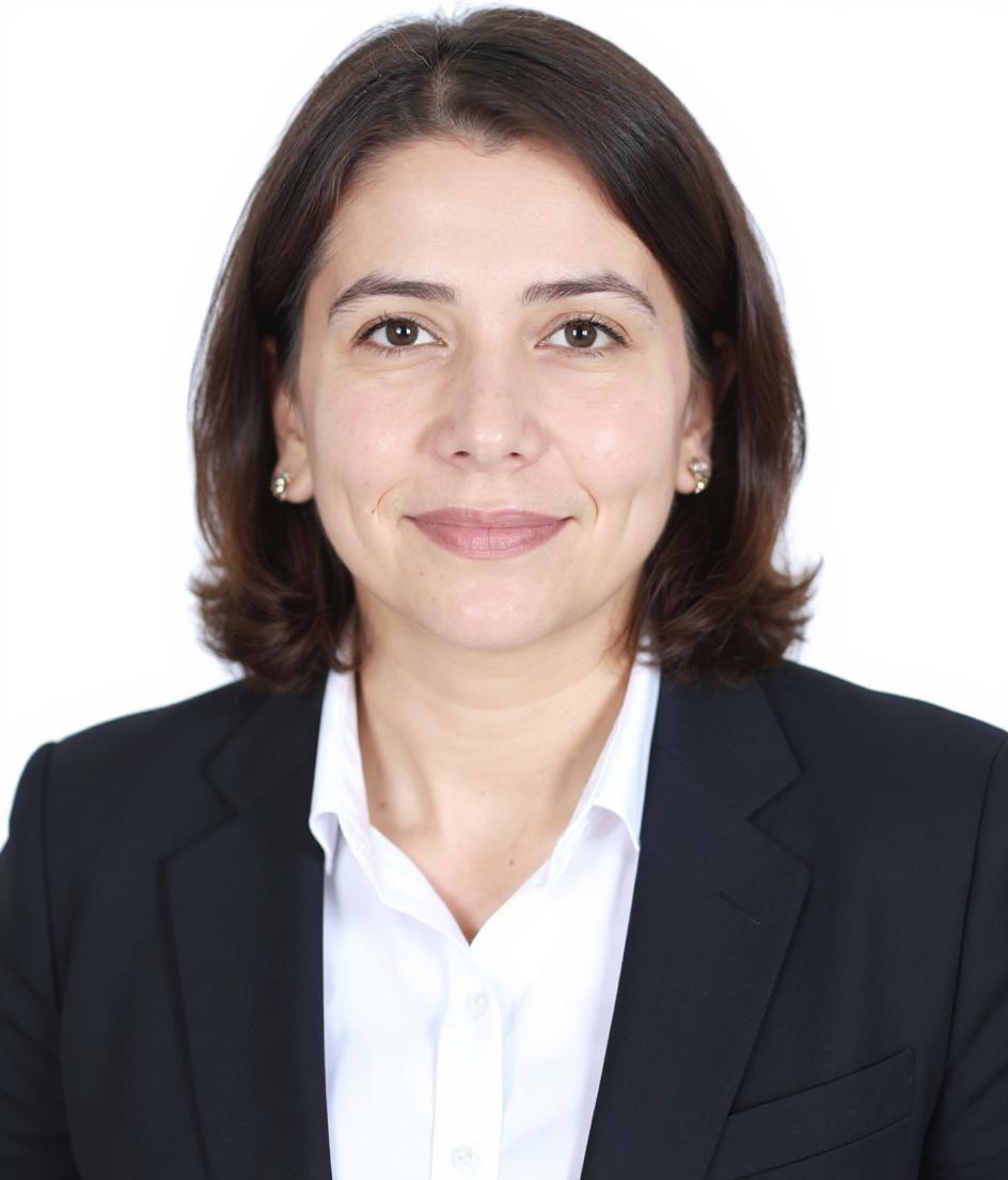 Utiliza la imagen para hacer una foto profesional que sirva para perfil de LinkedIn, con corbata 