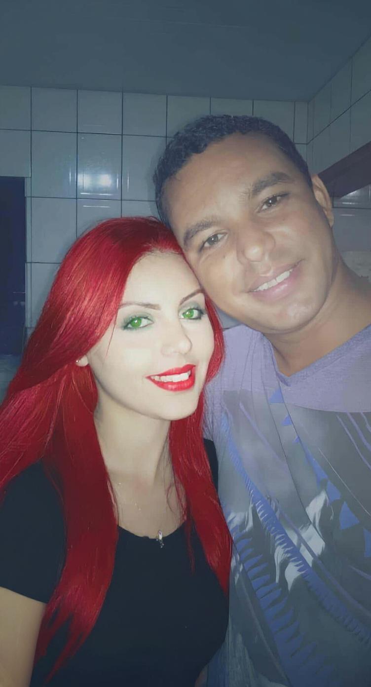 crie-com-essa-foto-ela-do-lado-dele-mude-ds50v9137