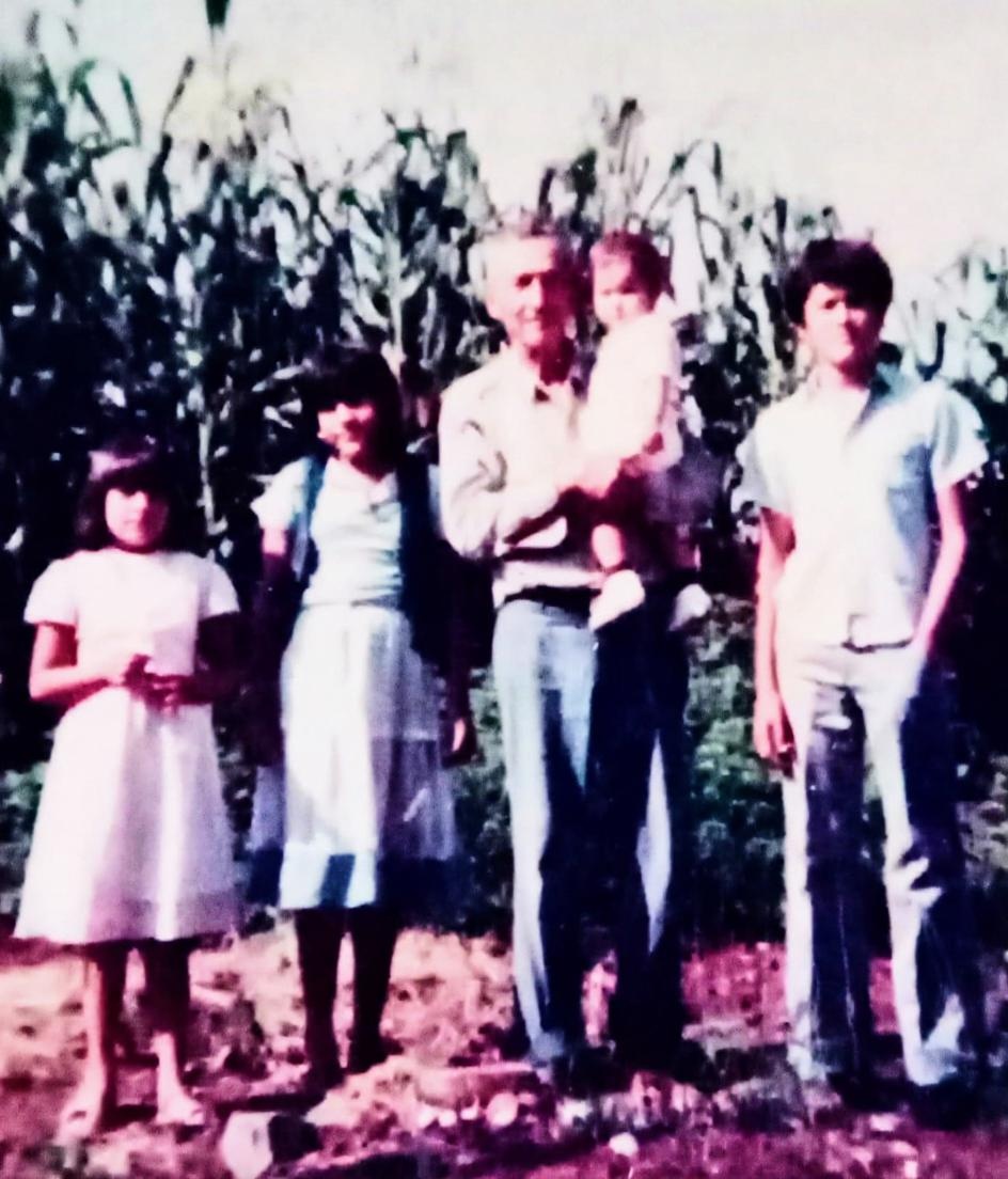 restore-this-old-photo-by-enhancing-xomkr5xcbb