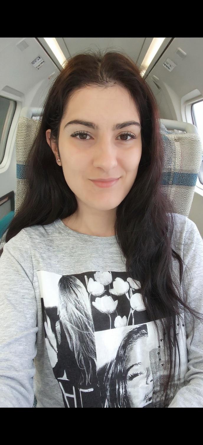 mette-la-aussi-dans-un-avion-avec-plain-de-qxc4b29jof