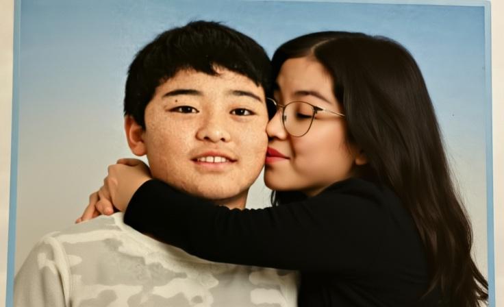 hug-and-kiss-1-5gwjq5c0vl