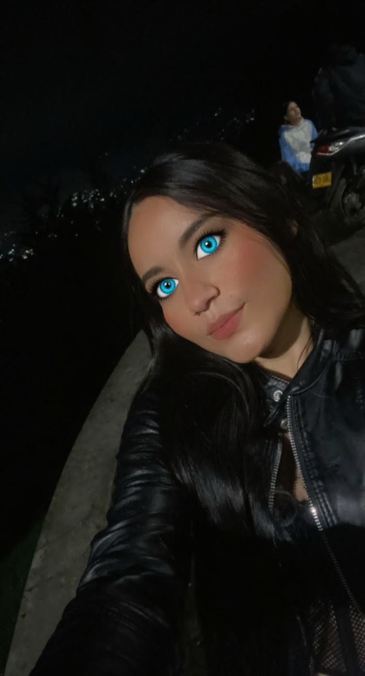 crea-una-modelo-rubia-de-ojos-azules-con-zaare34ou