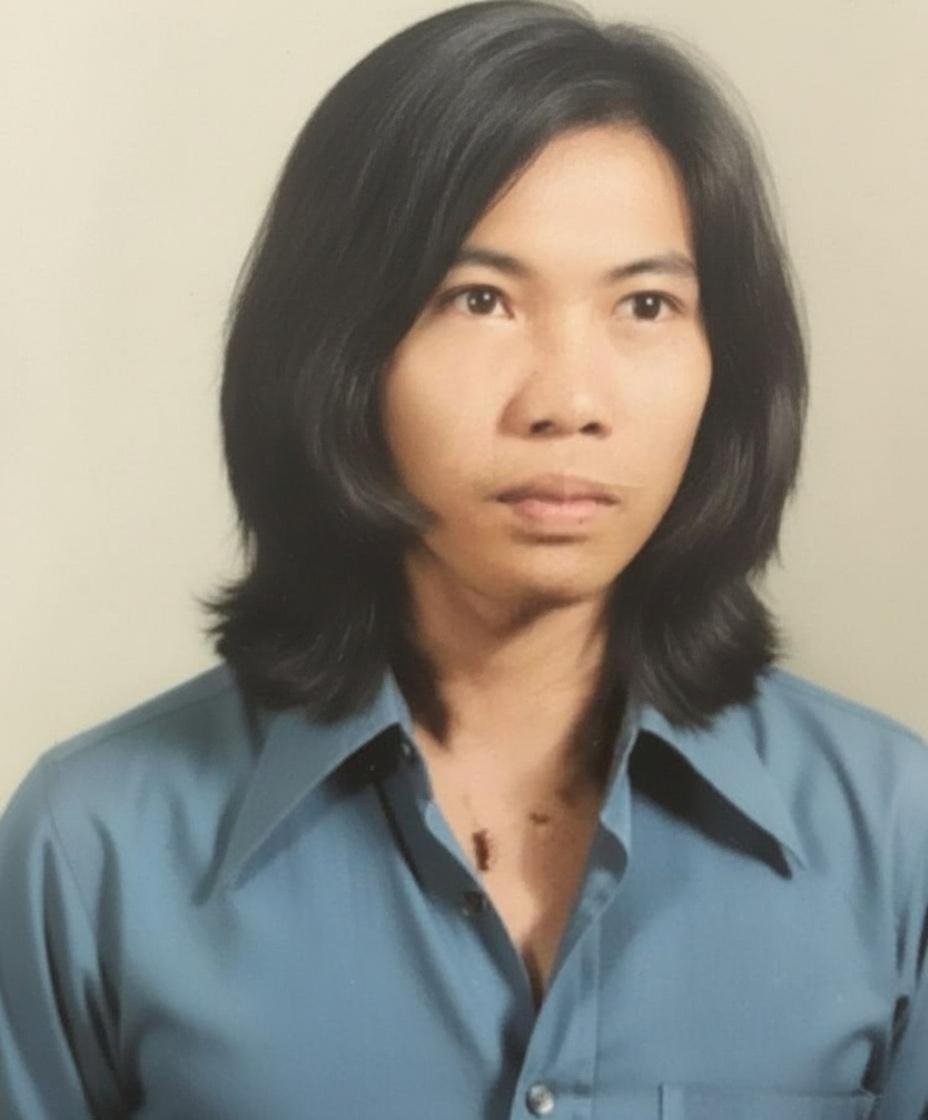 rambut-dan-latatar-nya-terlihat-jelas-zsnadjmskf
