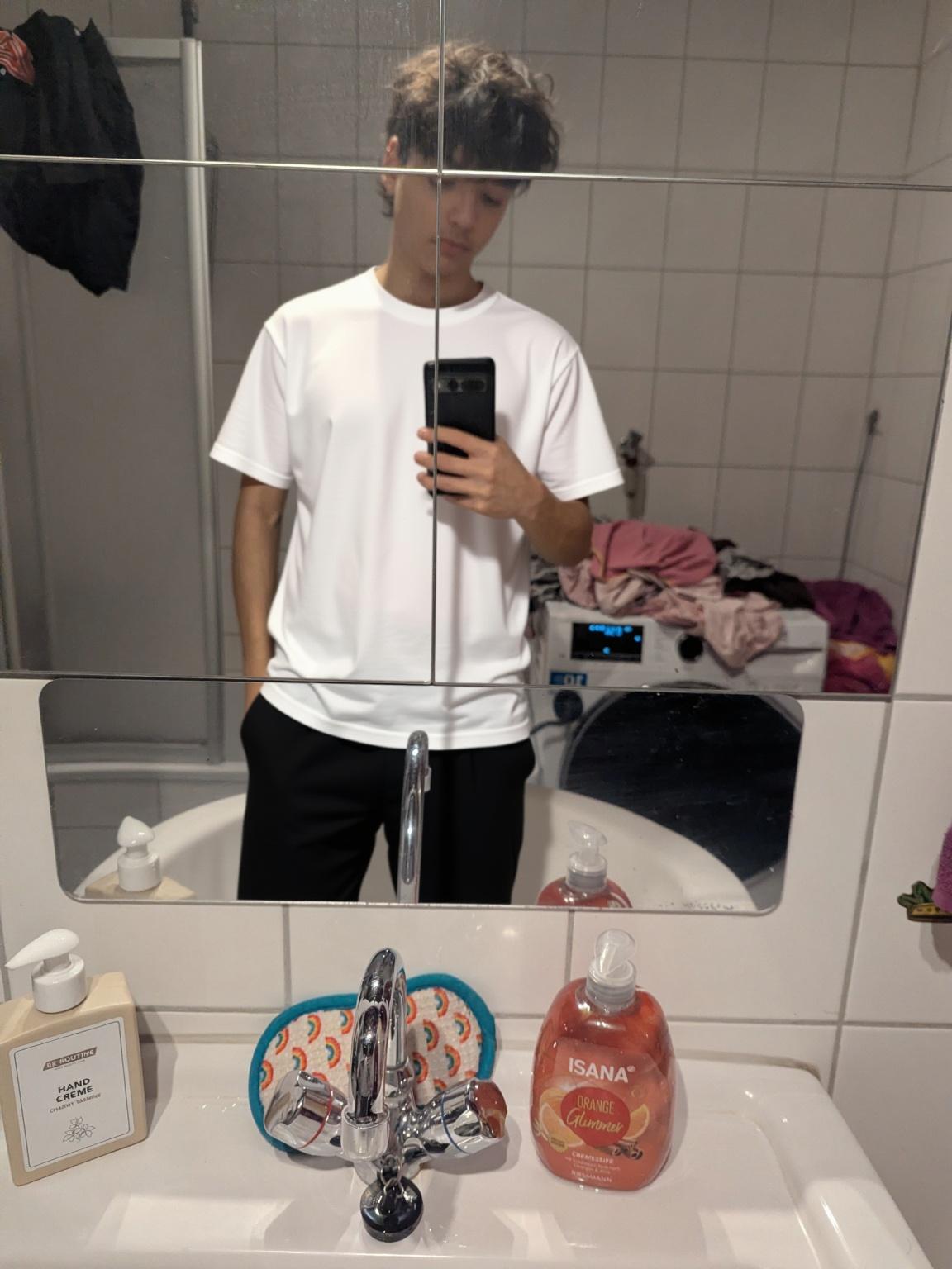 bitte-lass-mich-in-diesem-bild-ein-lockeres-eher-vzbo3qnh5p