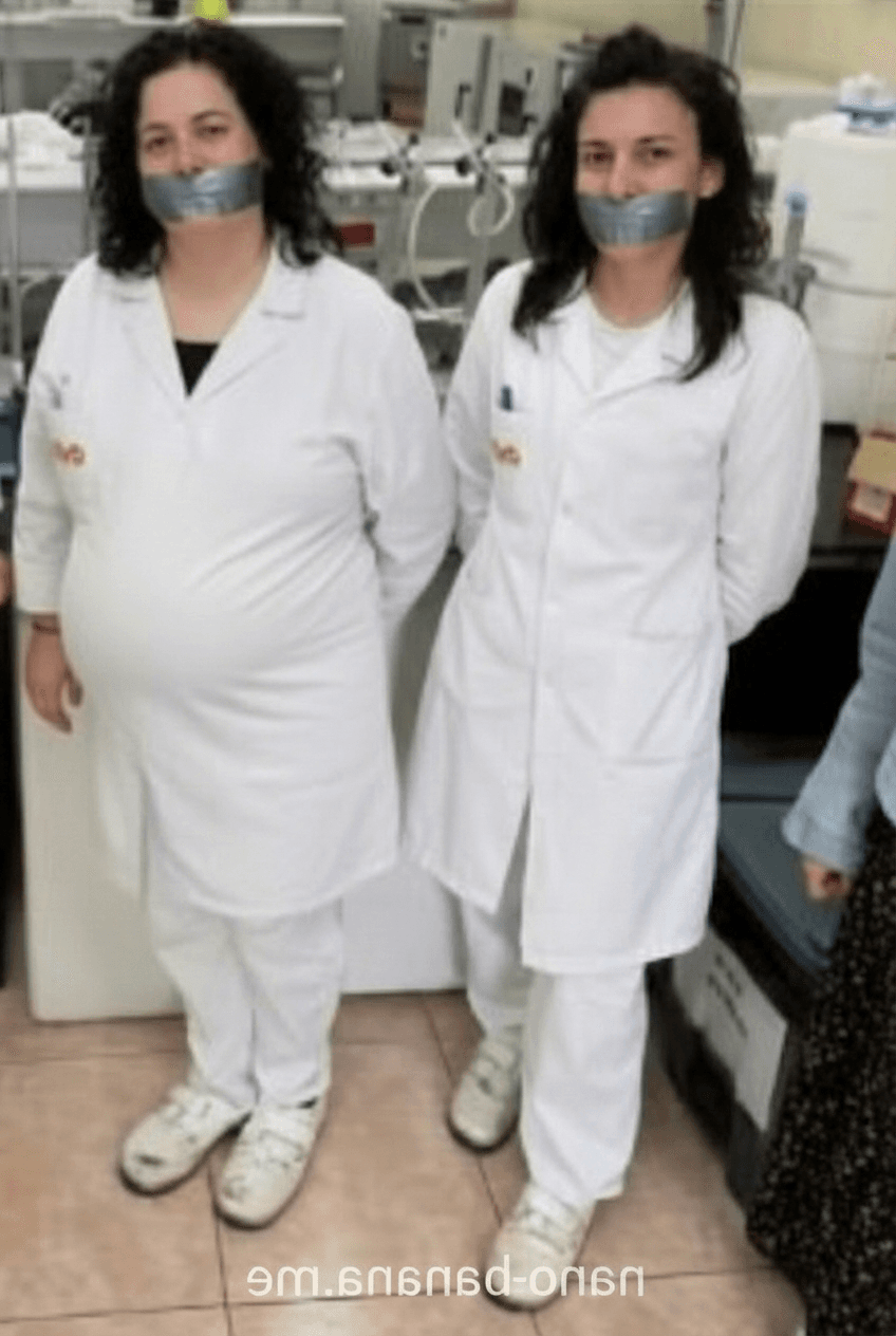 mujer-de-la-derecha-iwp4bbgdm0