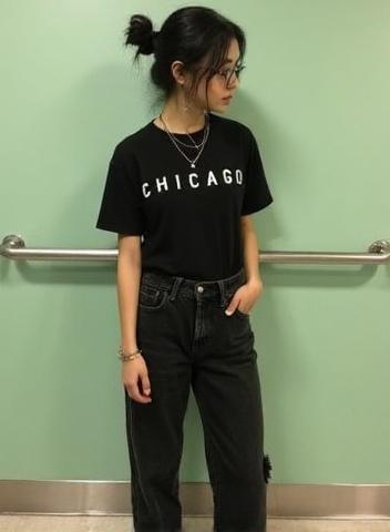 a-slightly-blurred-grainy-iphone-photo-in-a-916-x9s8re8y59