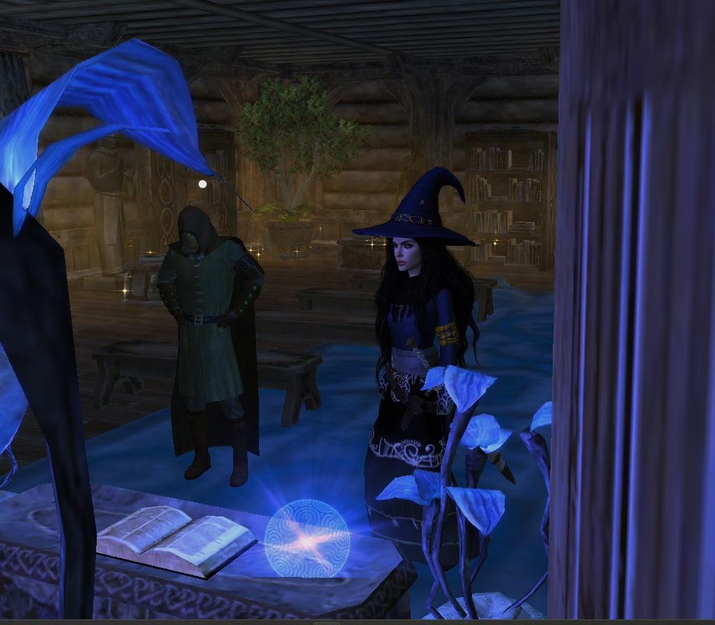 wavy-black-hair-under-witch-hat-q0iewfubhj