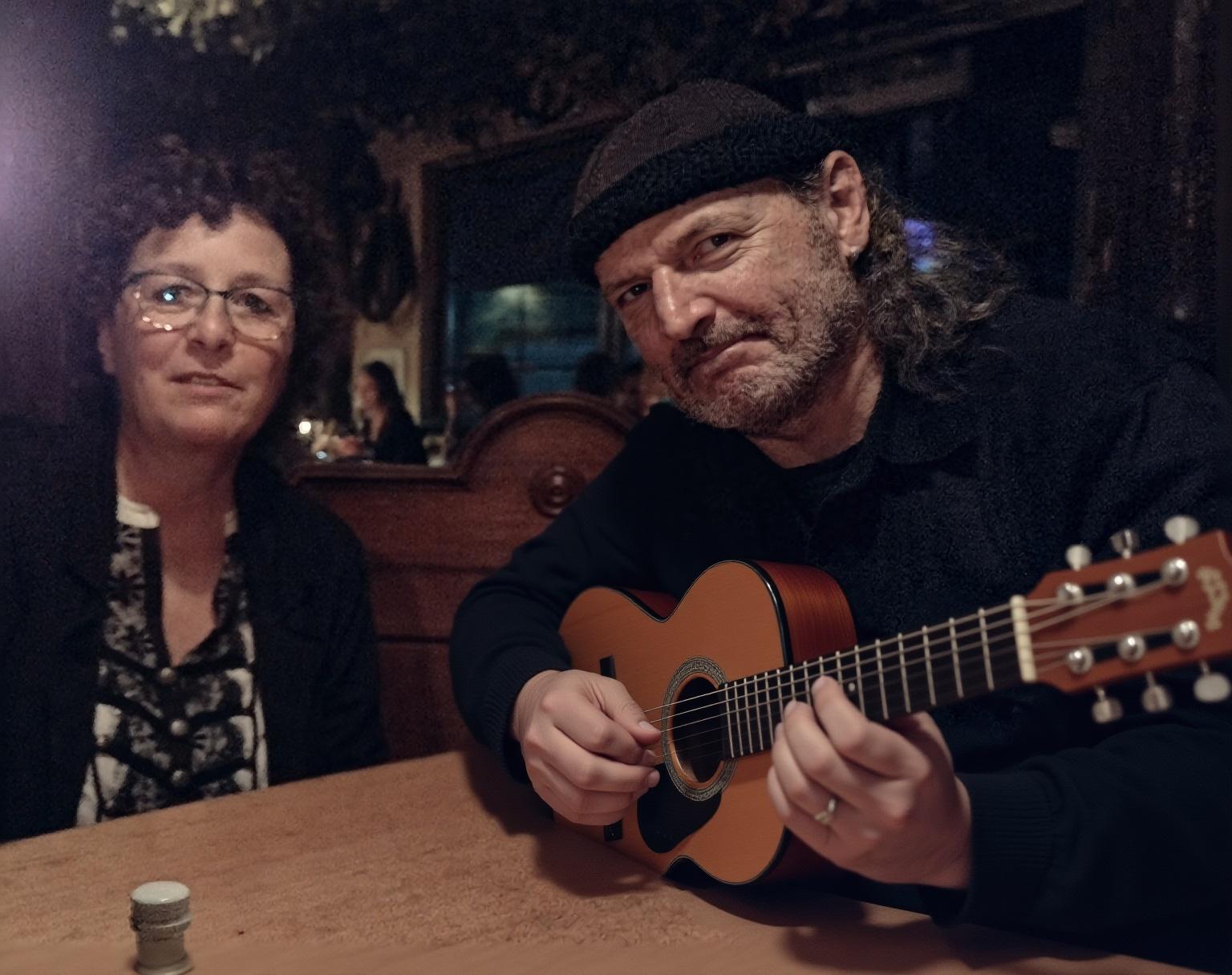 gitarrenspiel-b1qdxdbfas