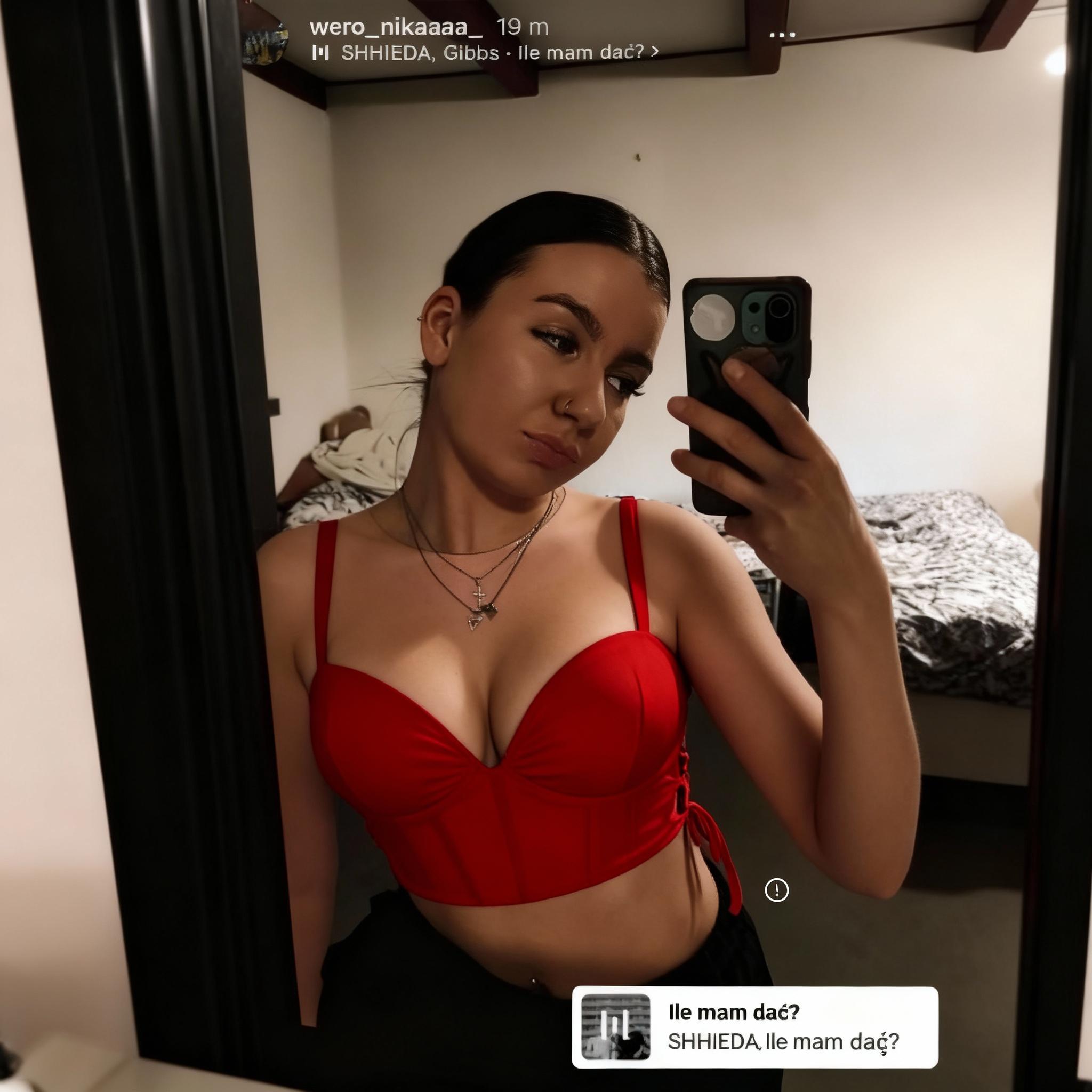 zdjecie-w-czerwonym-biustonoszu-rozmiar-c-niqke3fjak