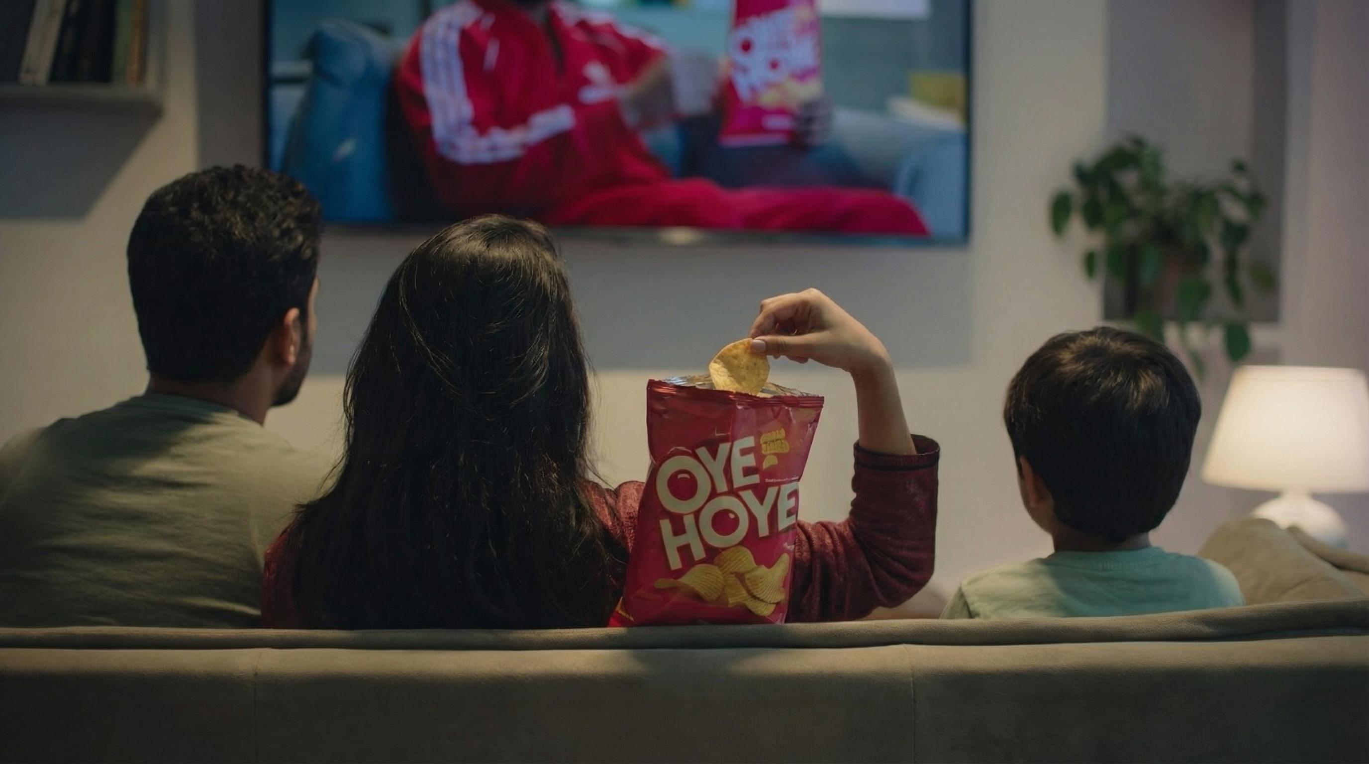 add-a-scene-while-having-oye-hoye-and-looking-from-zceapmpdu