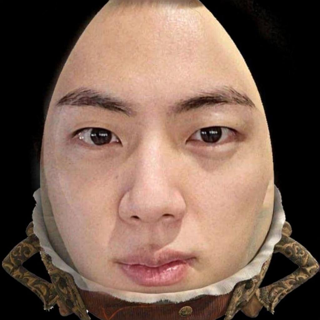 zameni-lico-u-pervoj-kartinki-na-vtoroe-foto-pc387rhvok