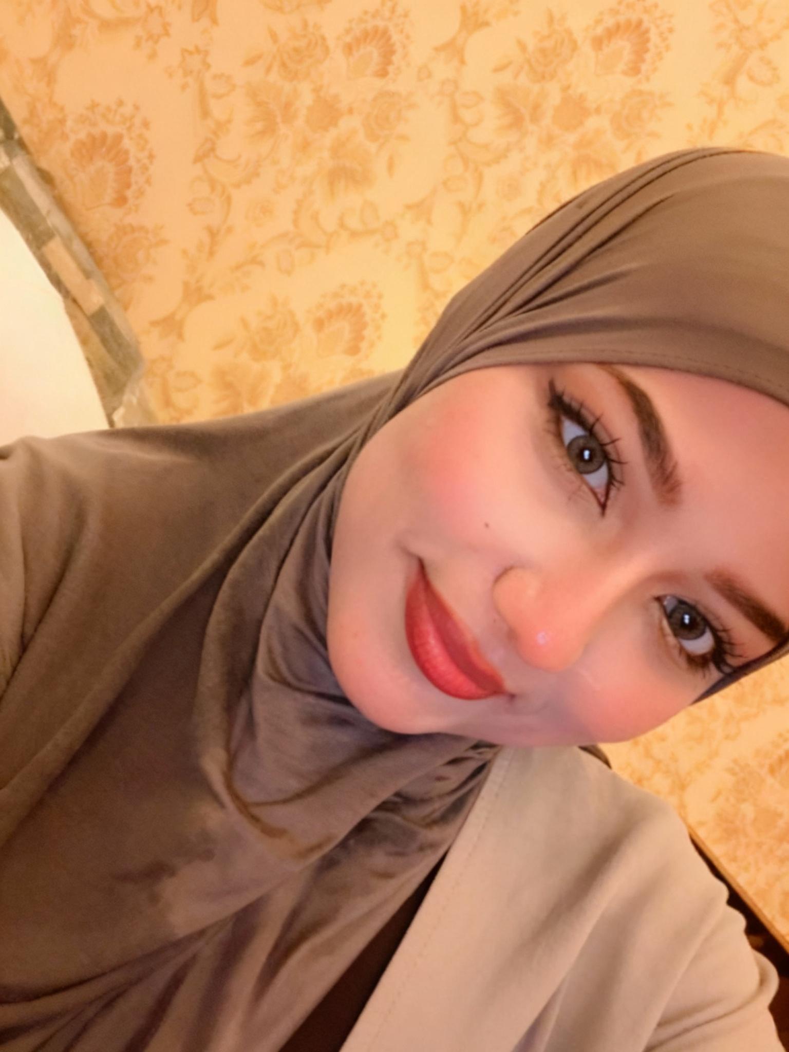 please-make-small-natural-adjustments-only-6r3jymj8te-4