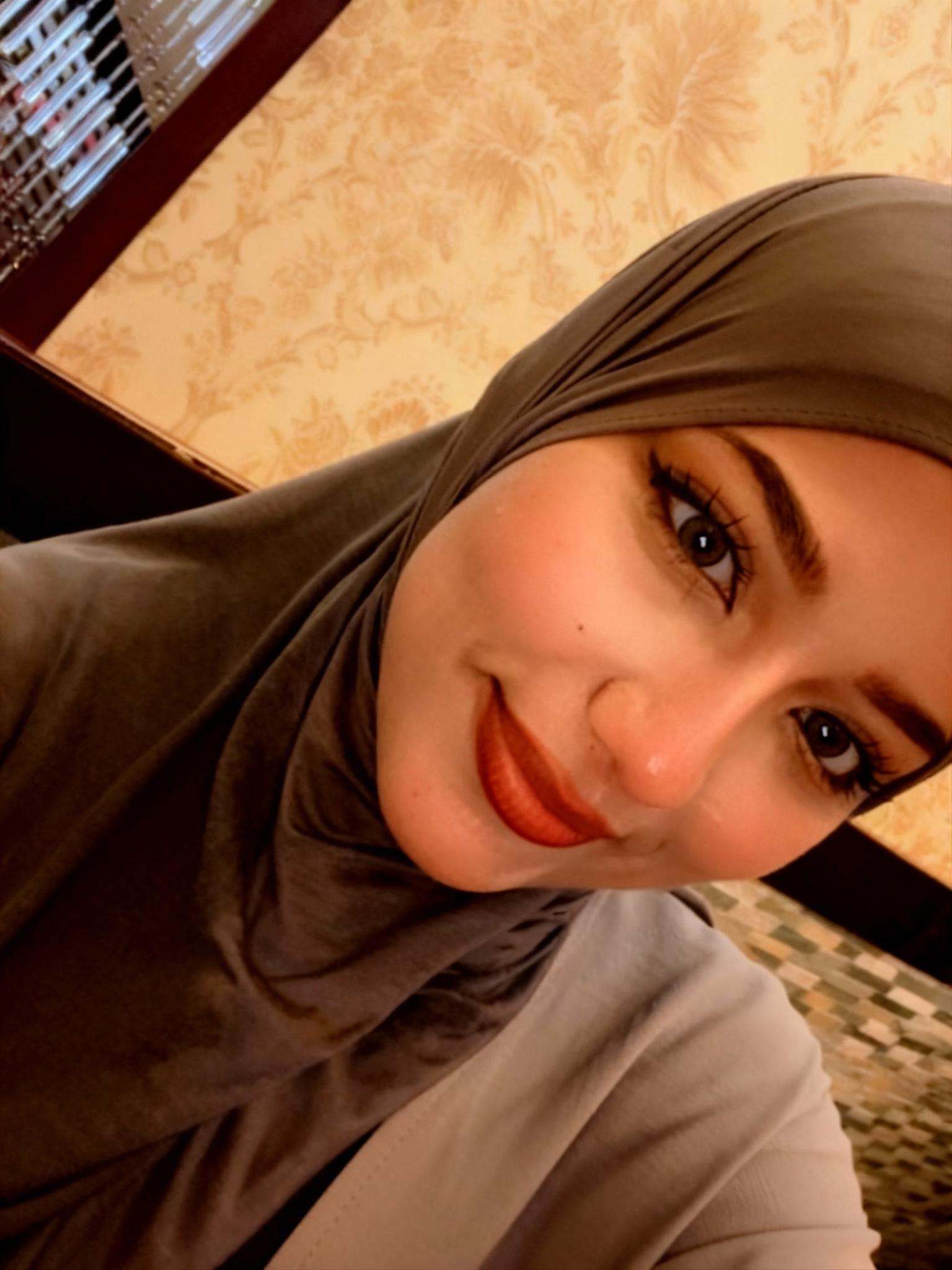 please-make-small-natural-adjustments-only-6r3jymj8te-1