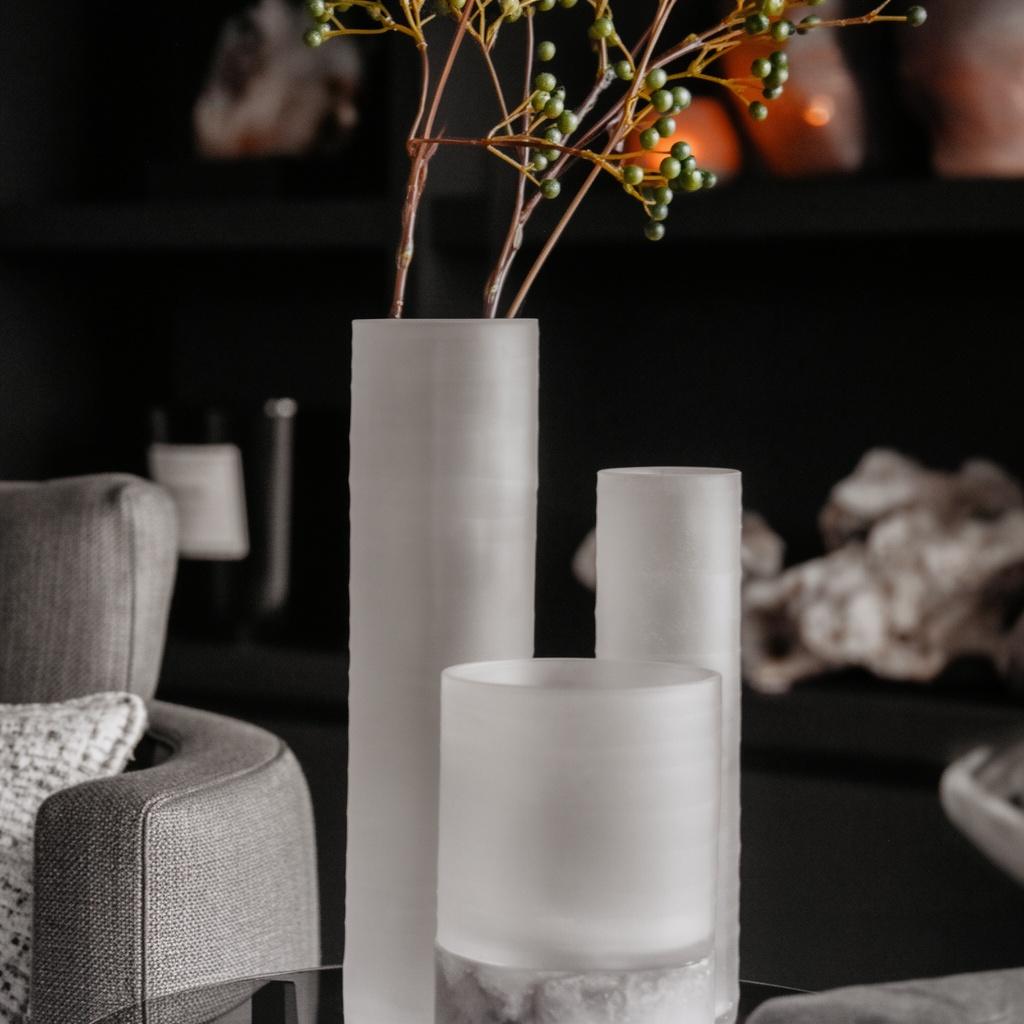 remove-pink-candlelight-reflection-in-glass-d6f743op5e