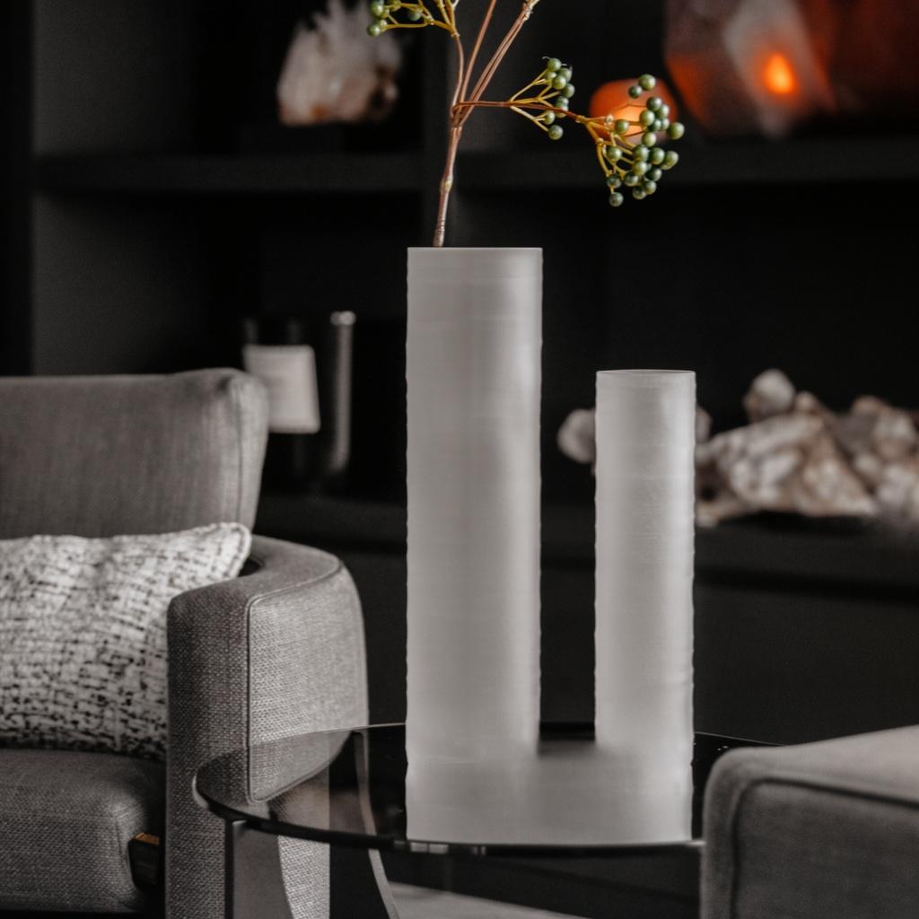 remove-pink-candlelight-reflection-in-glass-fvagv5l9a3