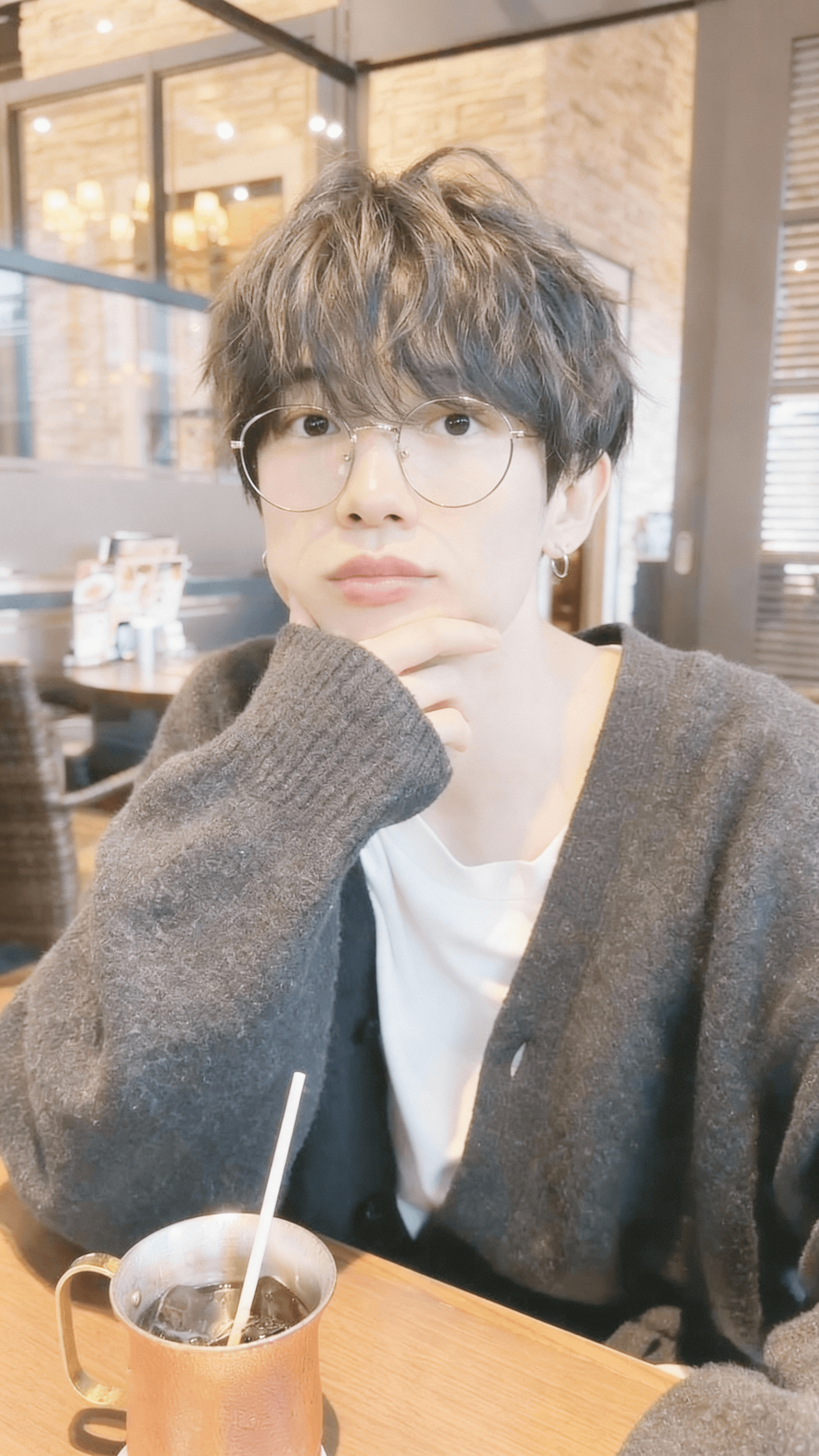 copy-image-2-to-image-1-except-for-the-face-keep-4oxqkdj5tv