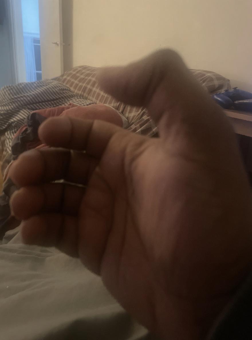 put-stacks-of-uk-notes-money-in-my-hand-of-5uf4f6m7lf