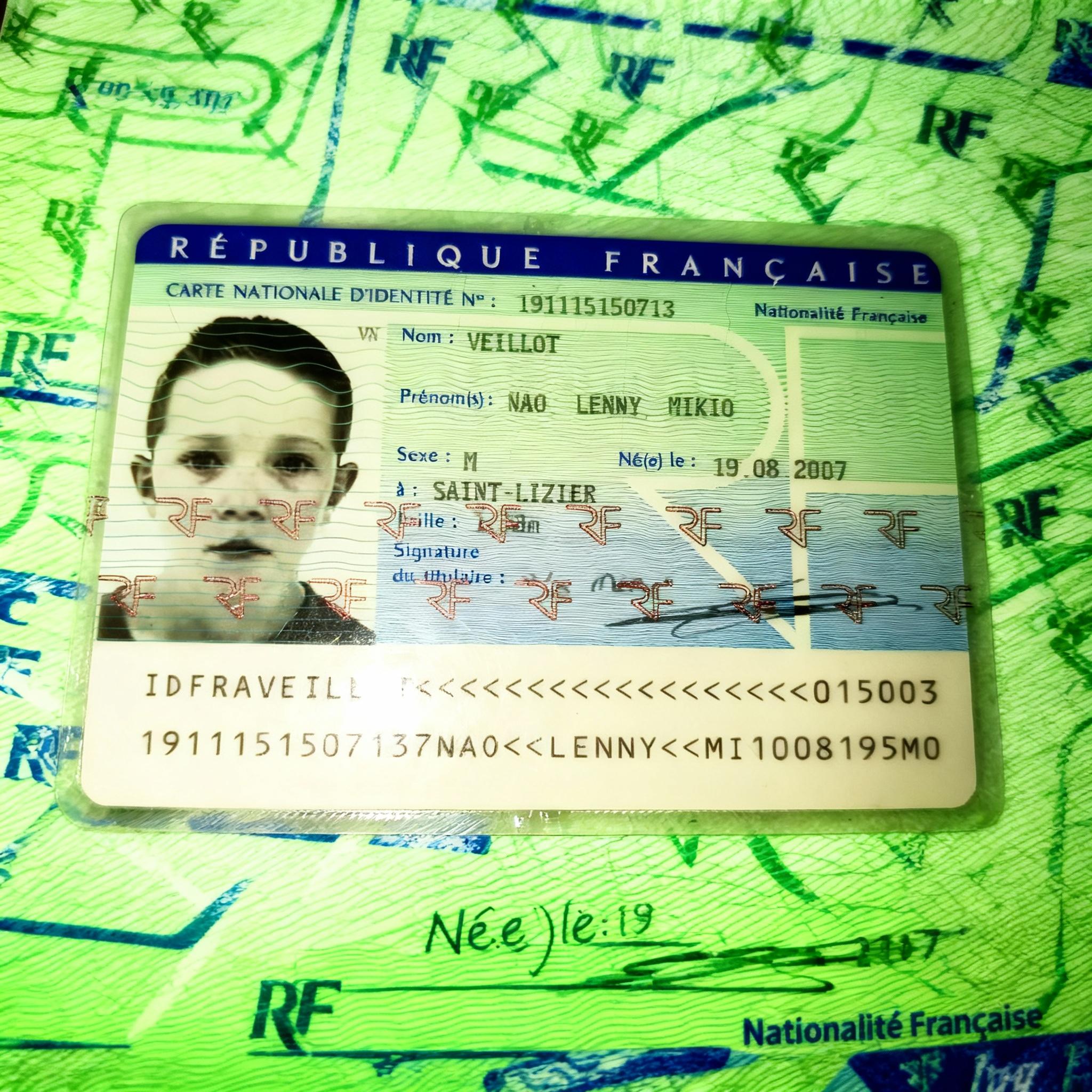 dans-la-partie-nee-le-19082010-change-2010-par-bqwvldqazy