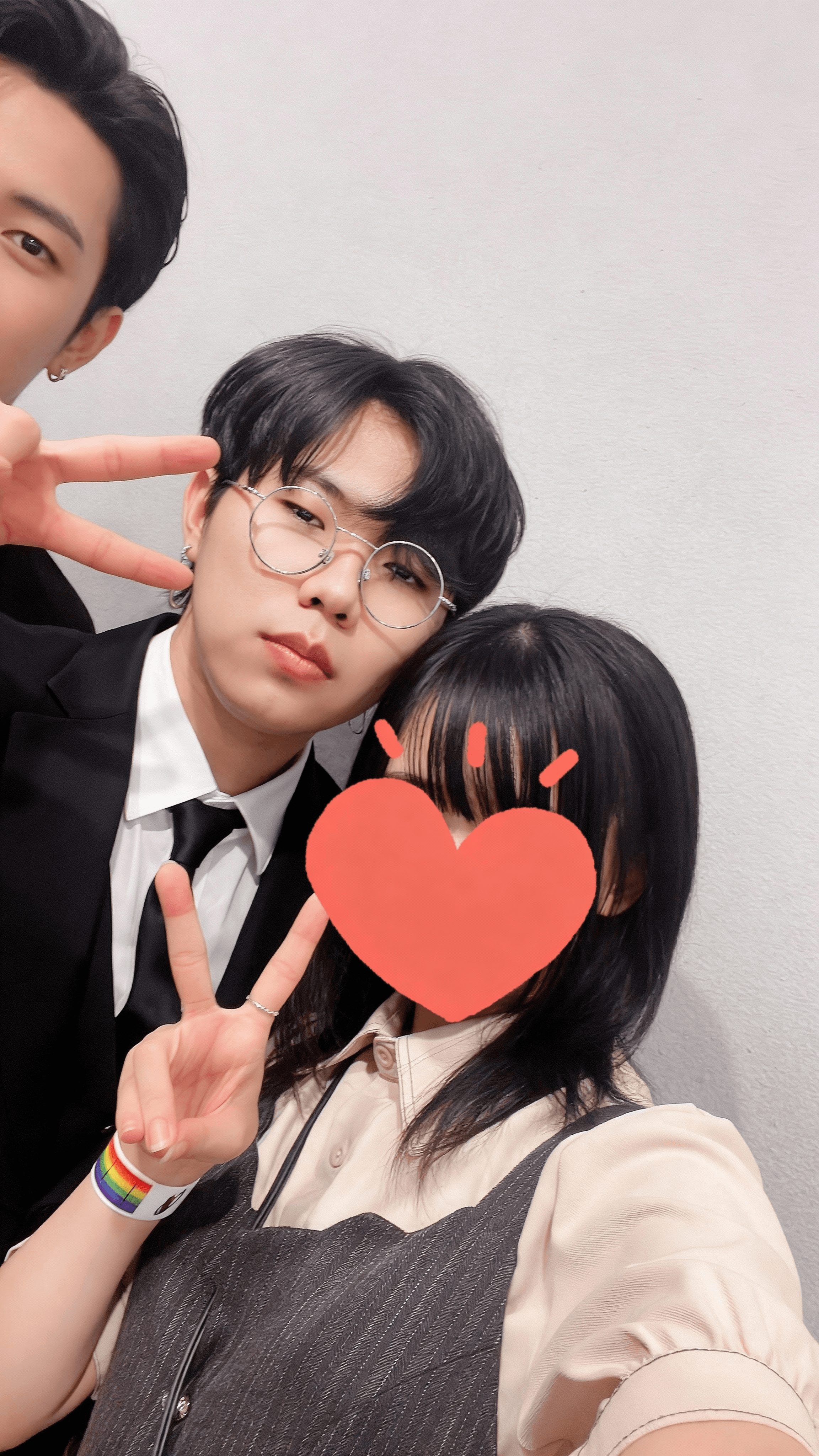 different-pov-but-add-man-on-left-side-but-same-vn7ekcagm6