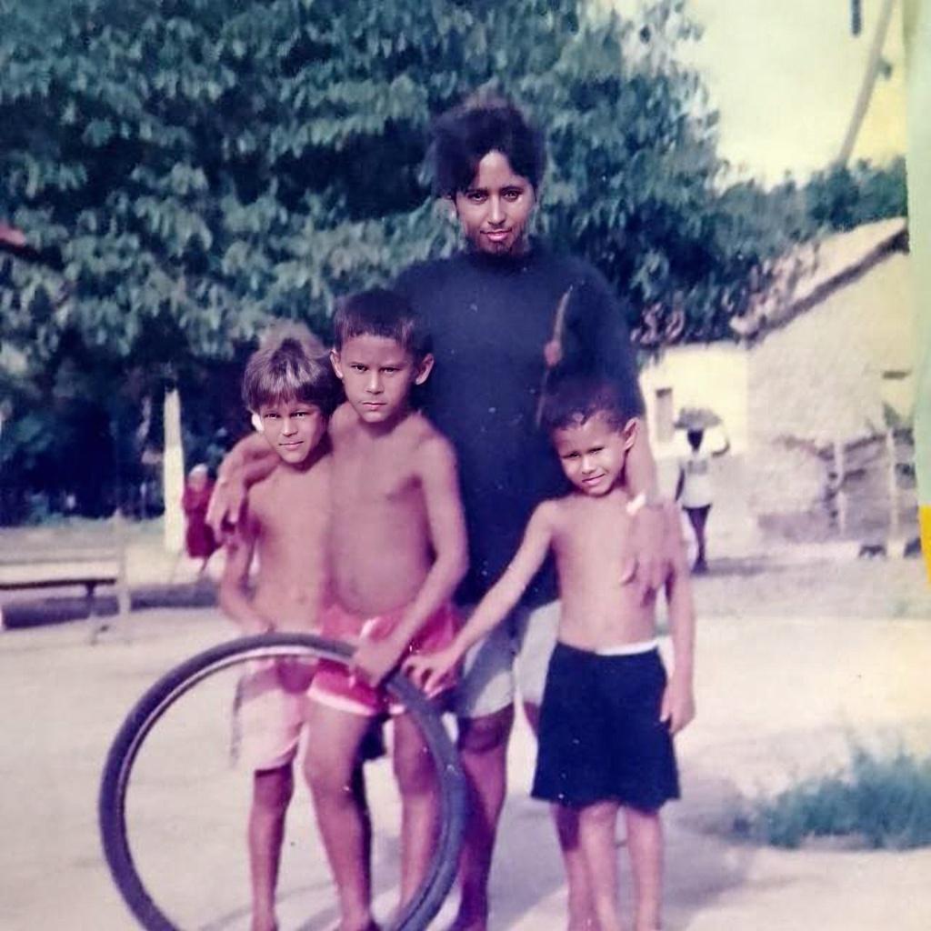 restore-this-damage-vintage-portrait-by-removing-l4n4juk85x