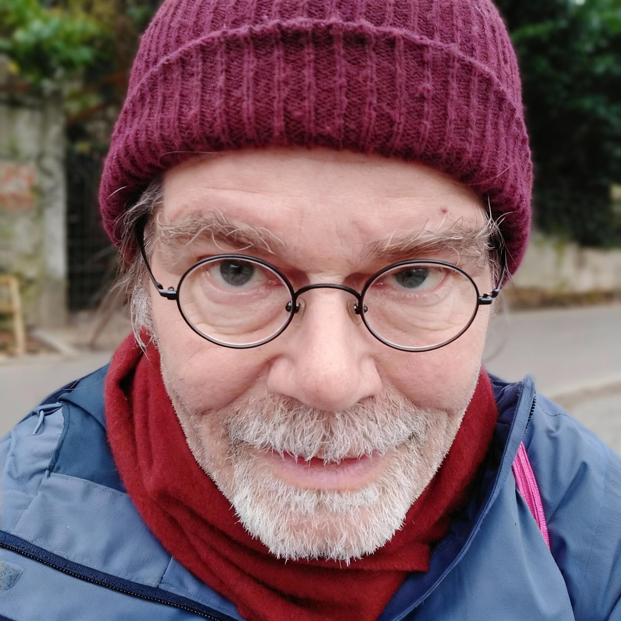 give-the-man-much-smaller-glasses-make-the-lenses-vgobci84ji