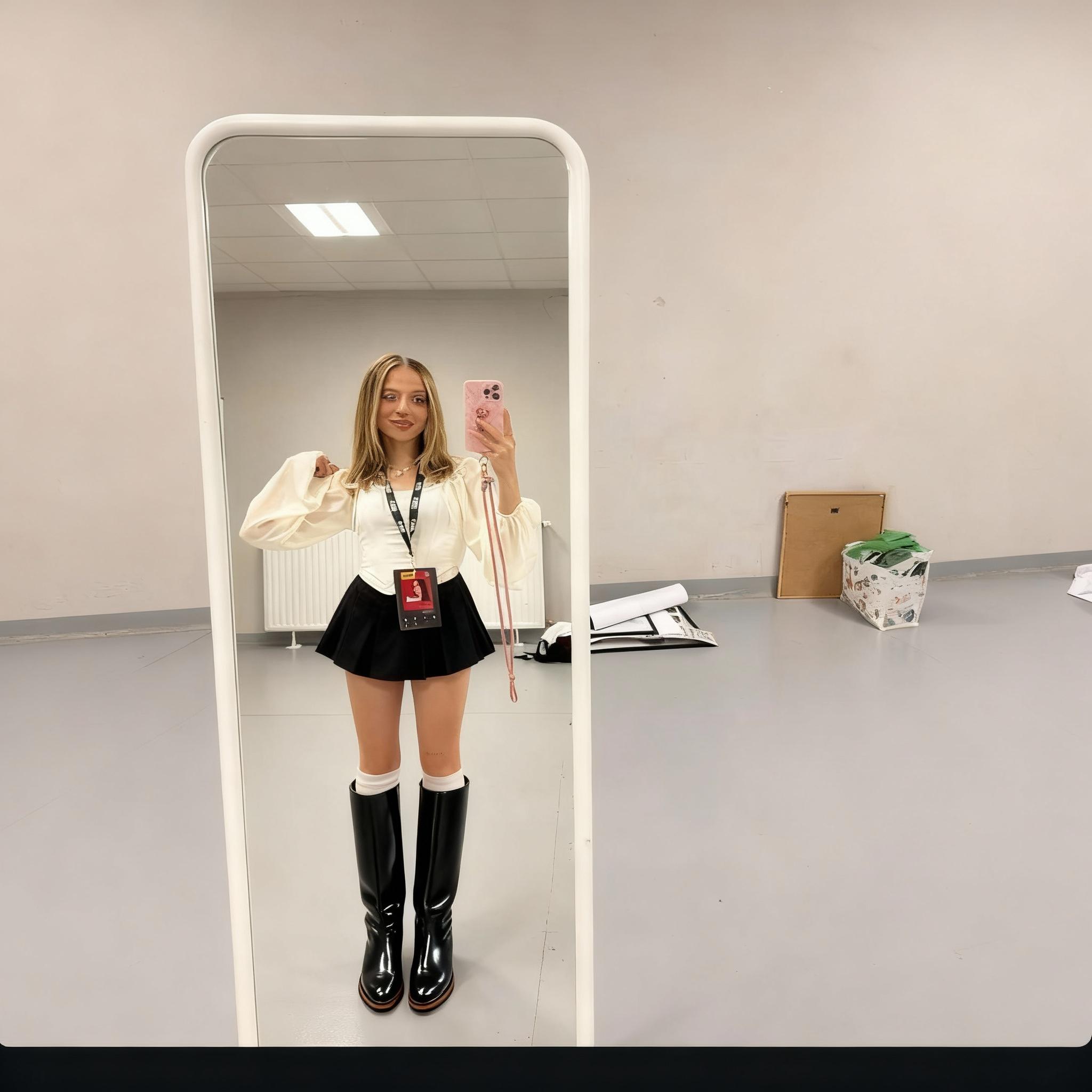 zdejmij-jej-spodnice-i-daj-jej-mniejsza-czarna-v6mzbkpr4z-2