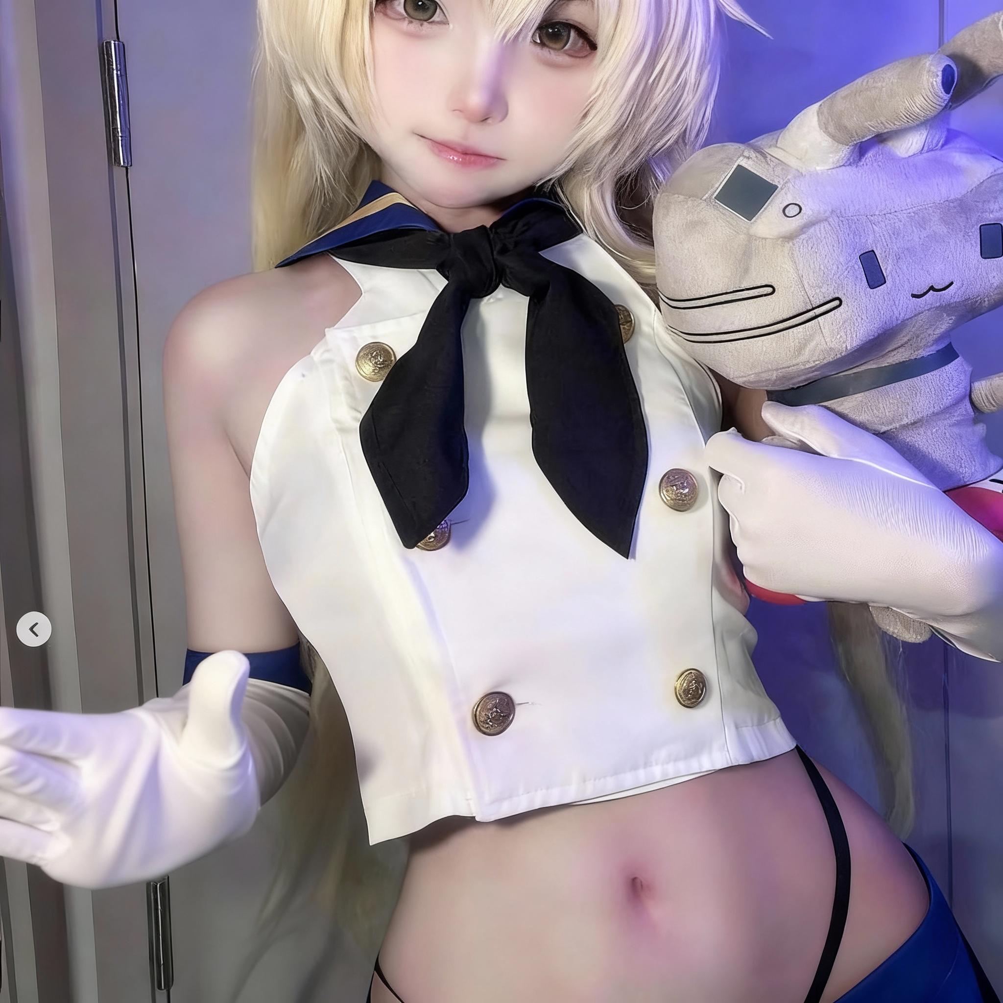 remove-the-blue-skirt-from-the-girl-kwhxr37nvm