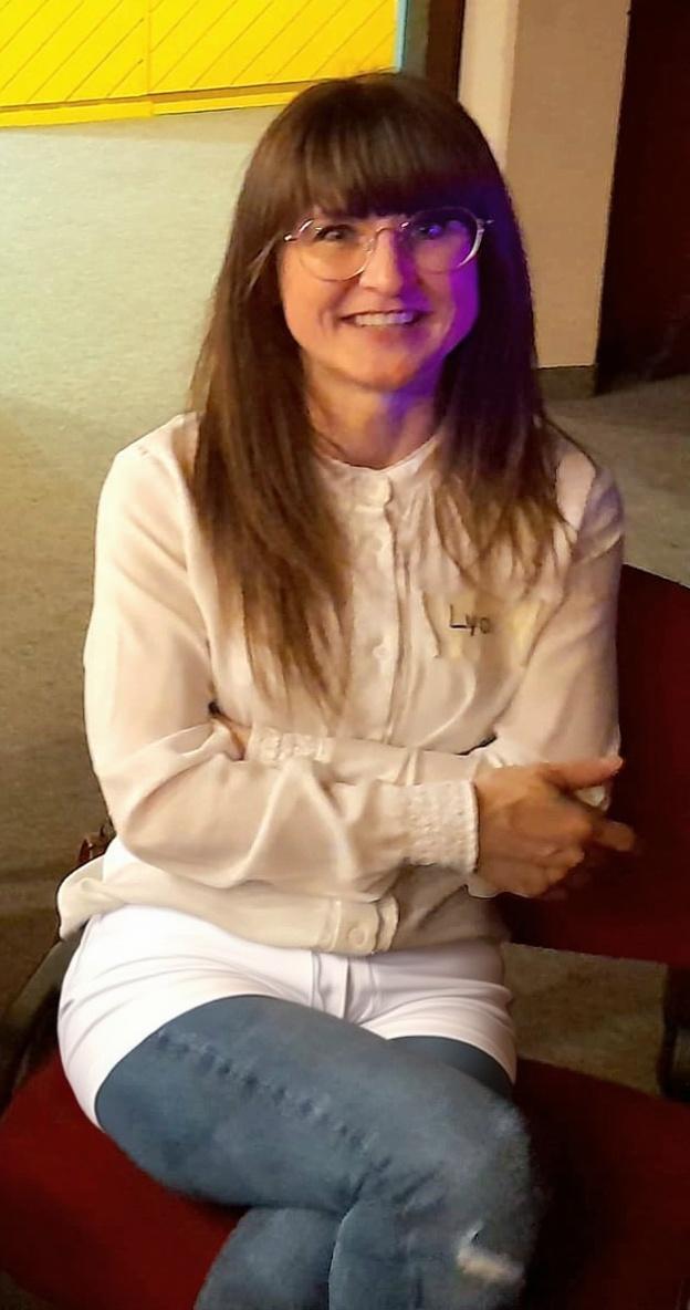 show-her-in-white-underwear-or3v0978u0