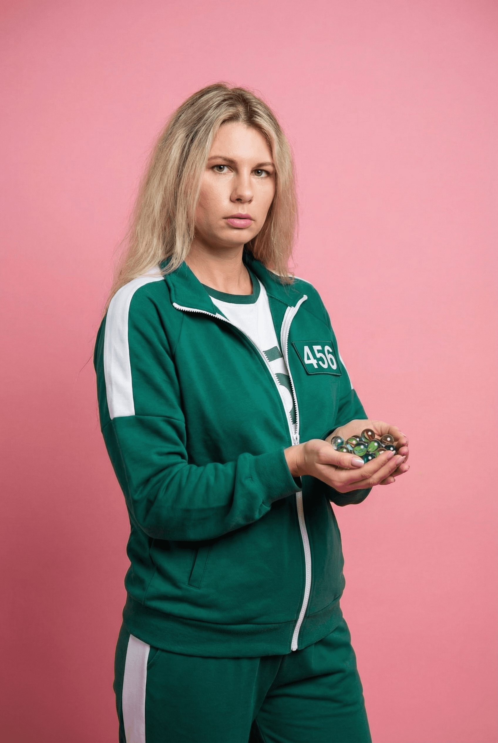 a-photo-of-a-person-standing-in-a-studio-with-a-uvr4jqrtid