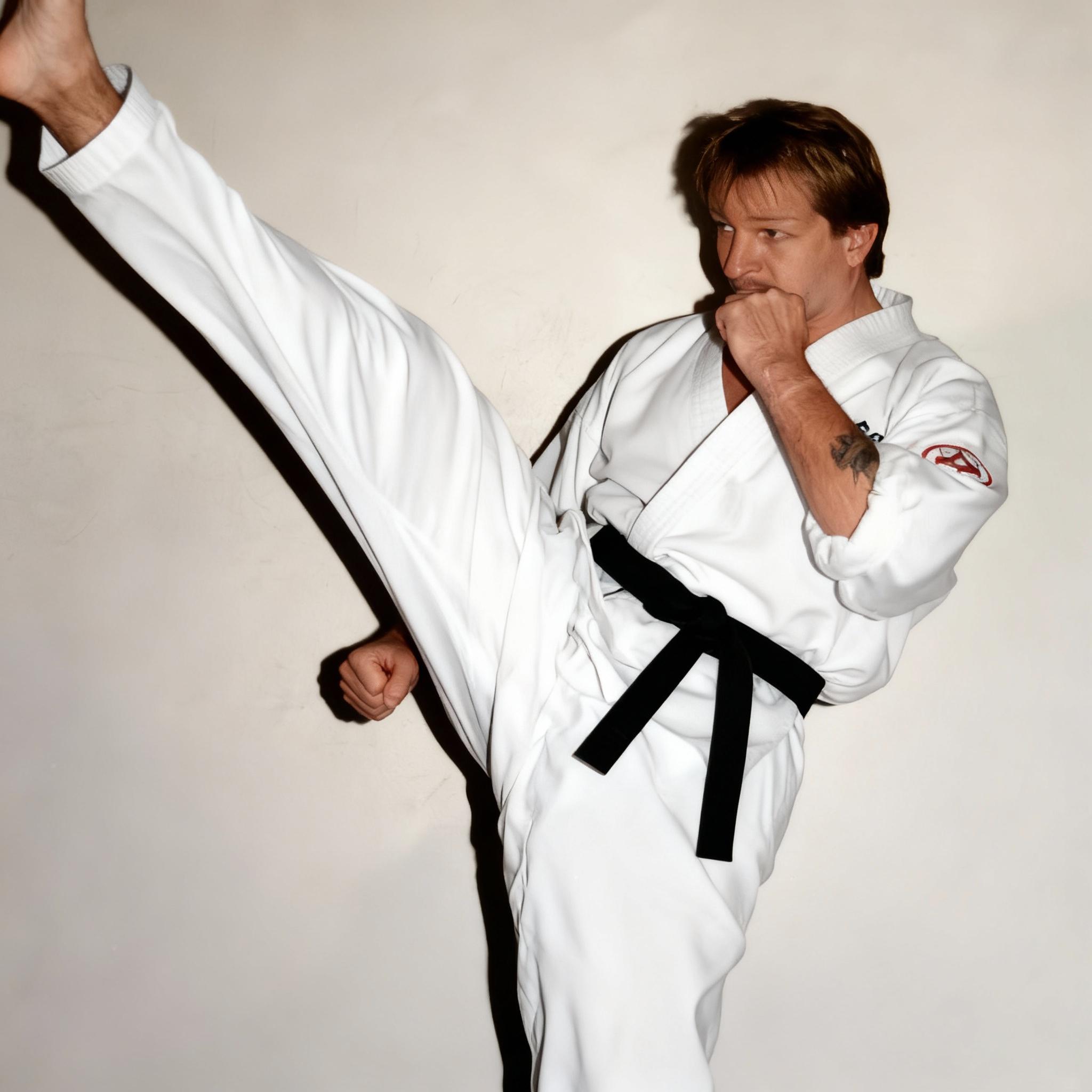 foto-with-black-belt-9gszb9z530