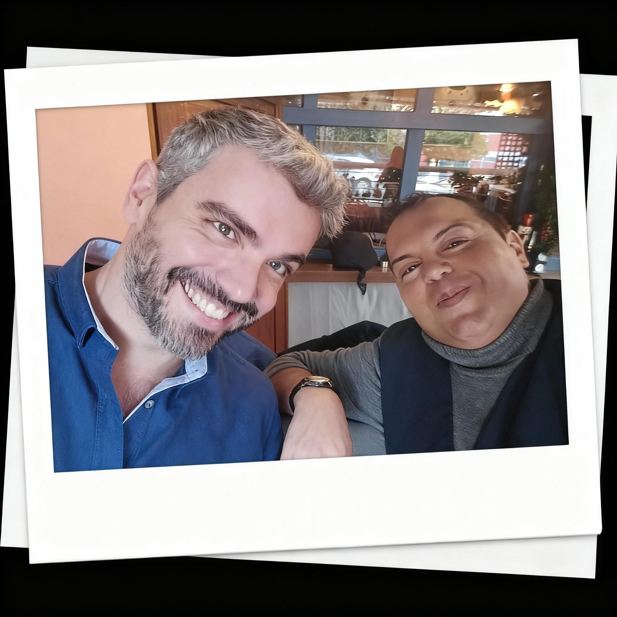 pose-together-like-in-a-polaroid-xi9lm5nnua