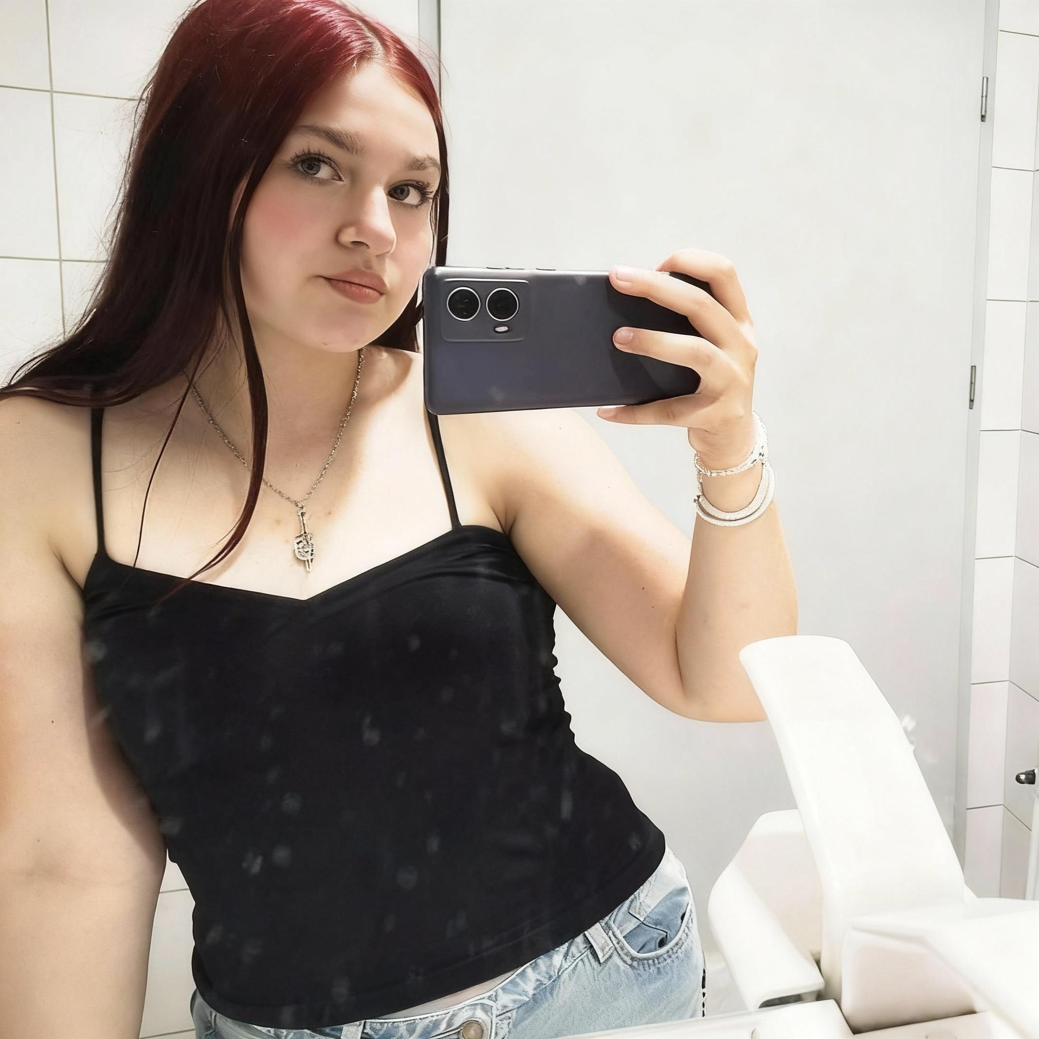 sciagnij-bluzke-3exehlkzzd