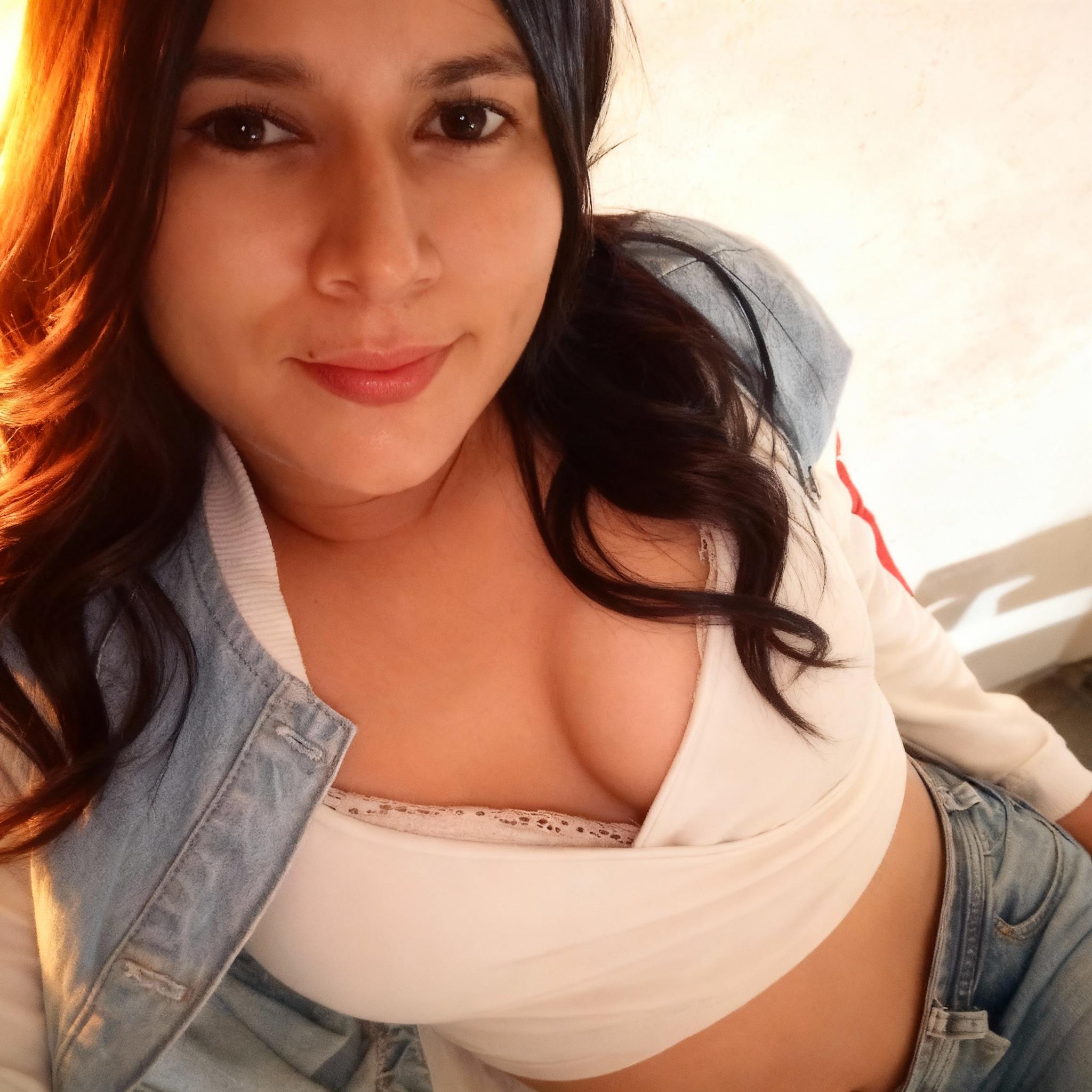 breathtakingly-beautiful-latina-74k5ooor0e-3