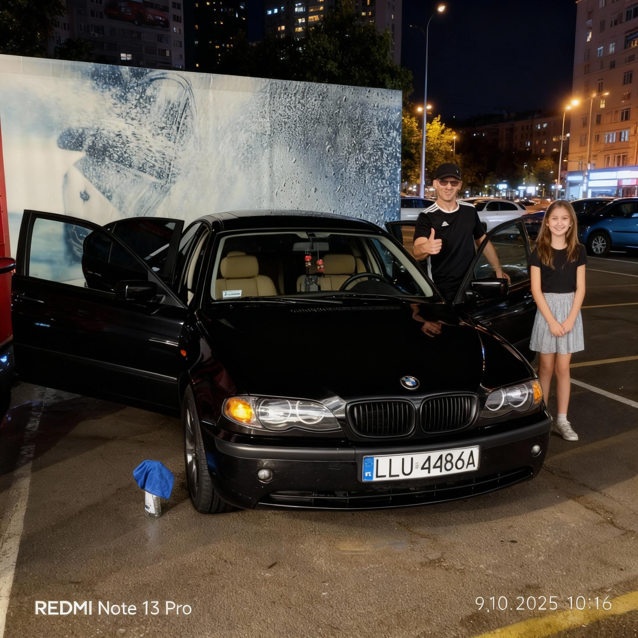 miasto-noca-parking-dodaj-dziewczyne-przy-0i730dqfbf