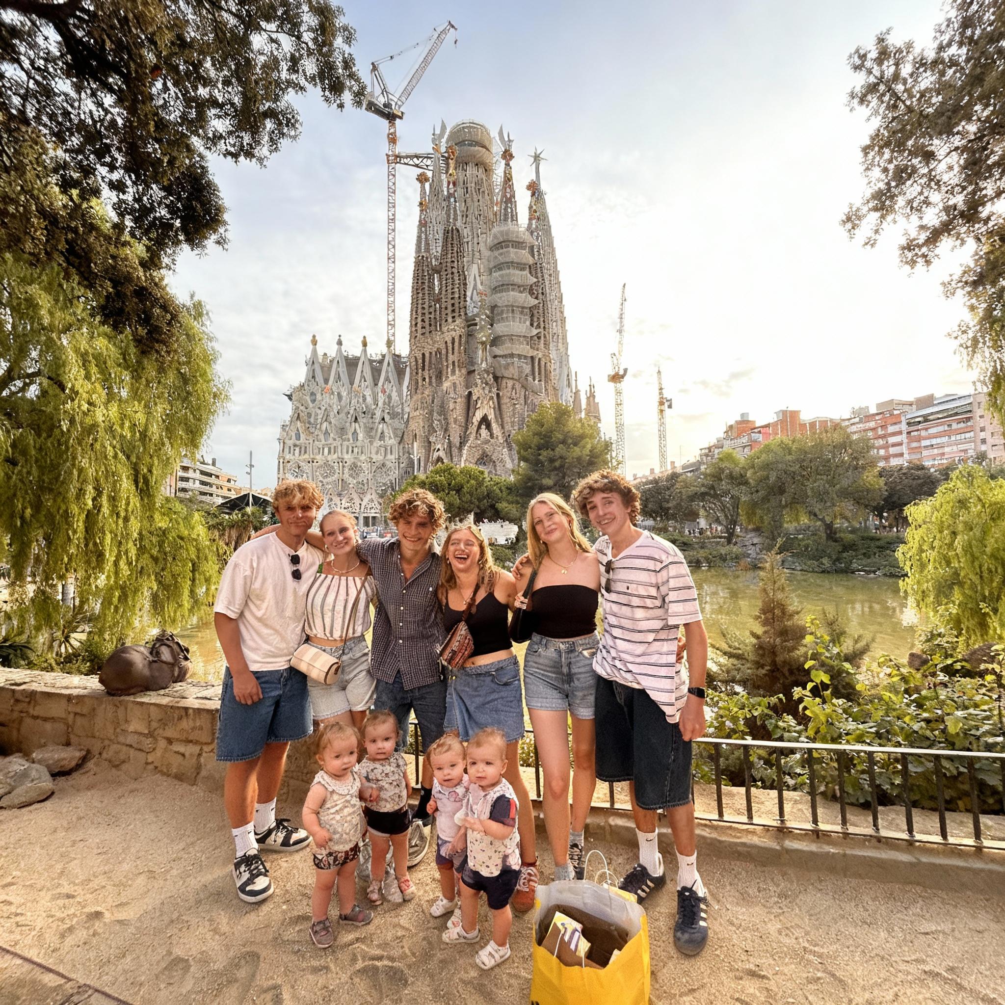 zet-hier-3-kleine-kleuters-bij-vrnq1pdznz