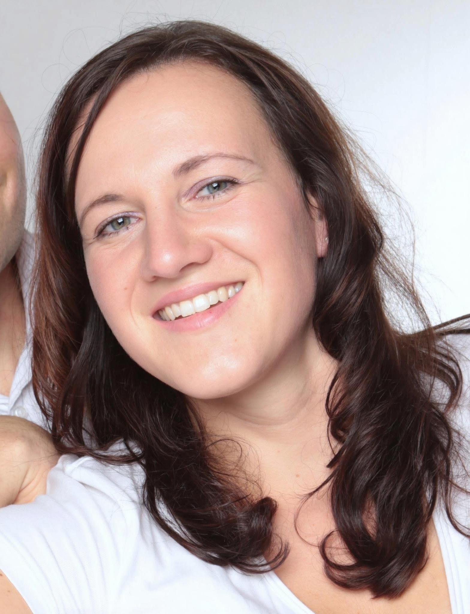 identical-woman-from-reference-image-exact-same-ylpamrir5n