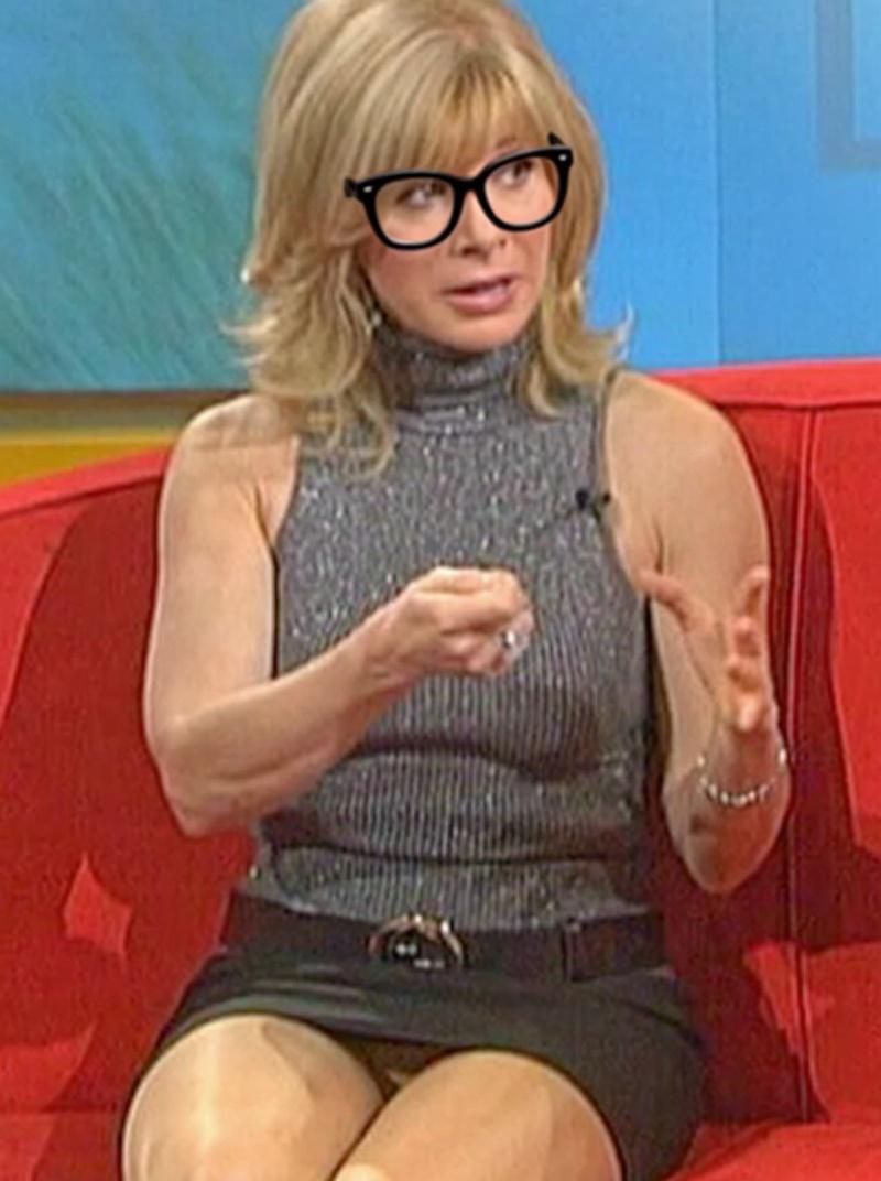 updo-and-glasses-qdxm5t11g1