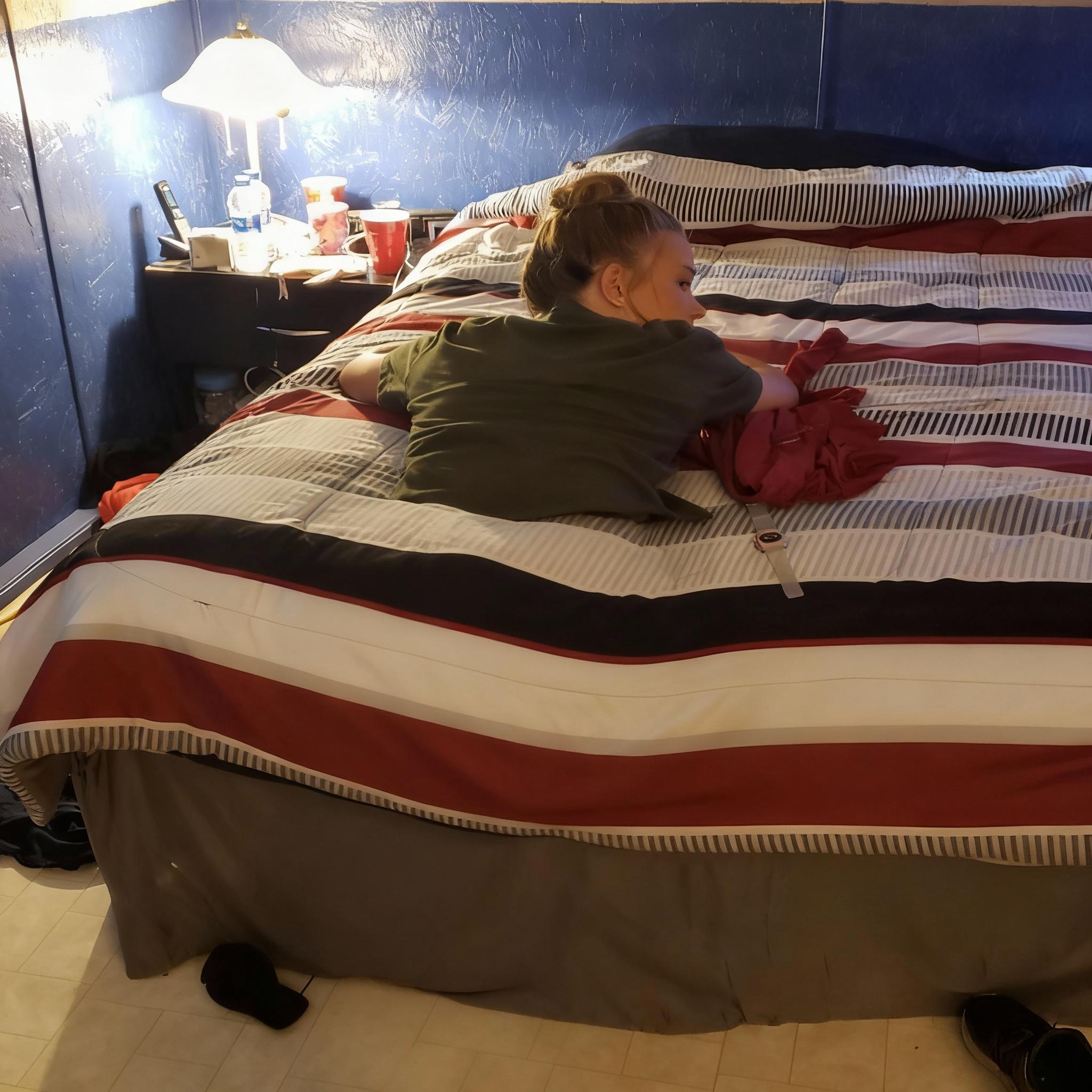 remove-pants-and-underwear-r1m16ic9za