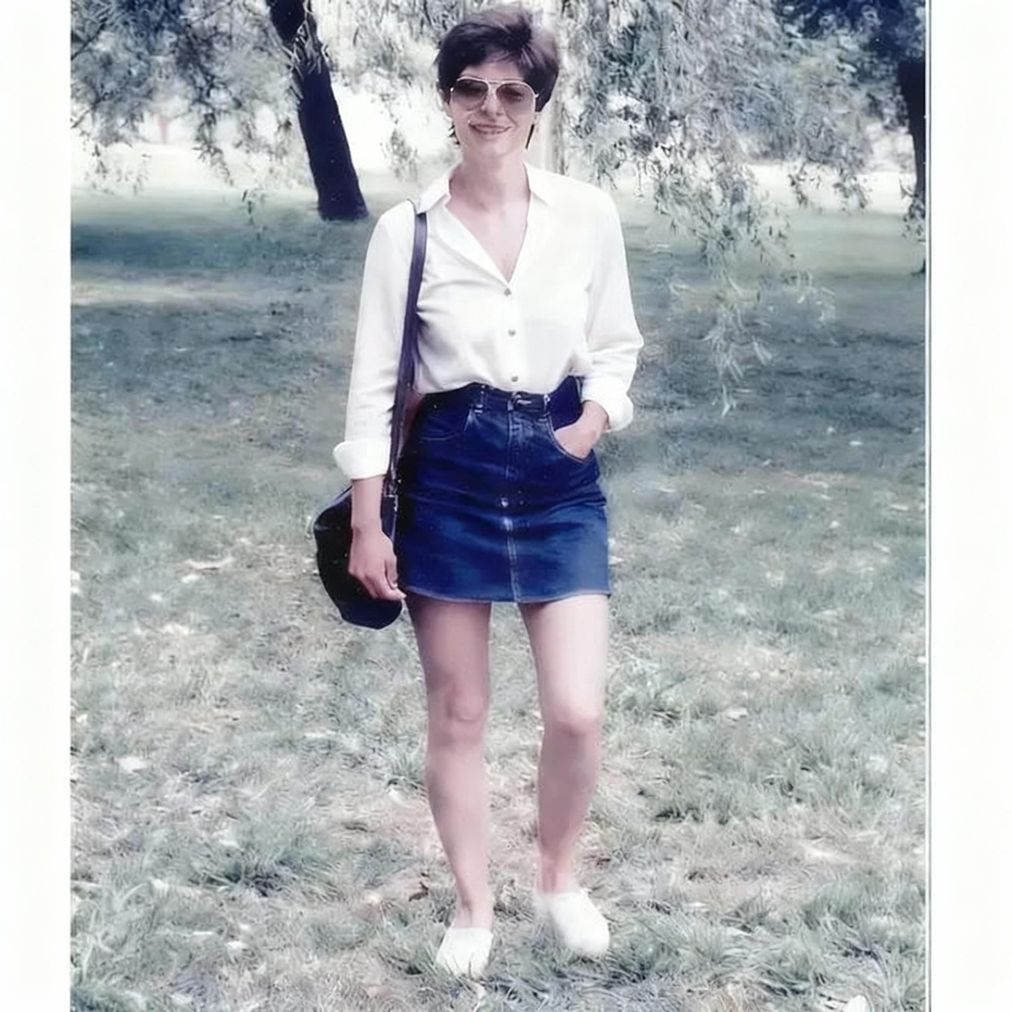 first-button-of-the-blouse-undone-and-blouse-cut-q9udnrene5