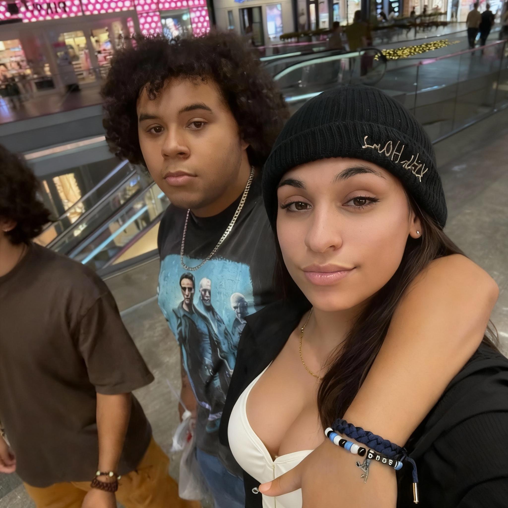 make-her-bustier-al6c4r5sg1