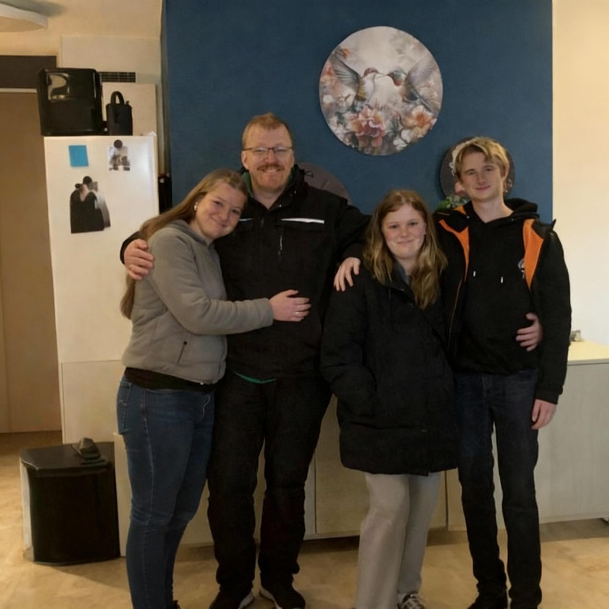 make-the-boy-in-the-right-of-the-picture-do-the-lhsse0tmuu