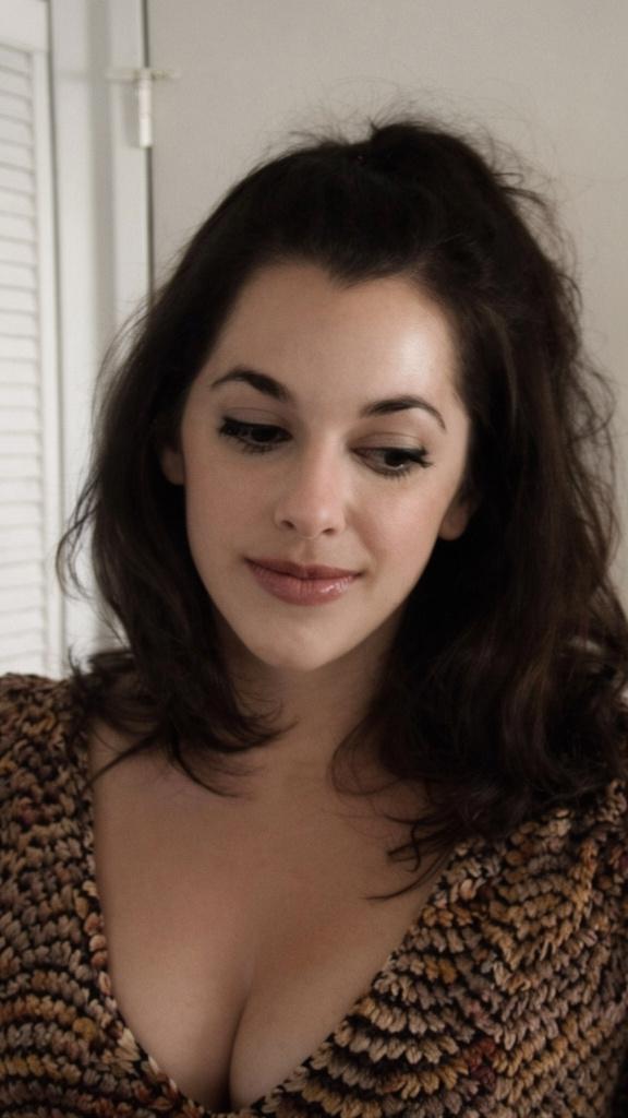 change-pose-and-expression-u2gv2f9x63