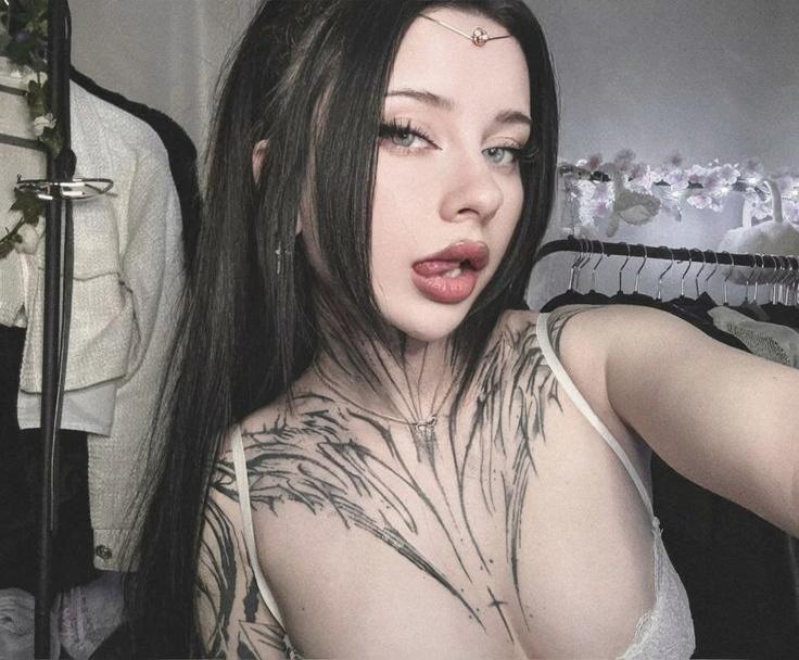 dandose-la-vuelta-ensenando-la-tanga-u9r1qxr9g7