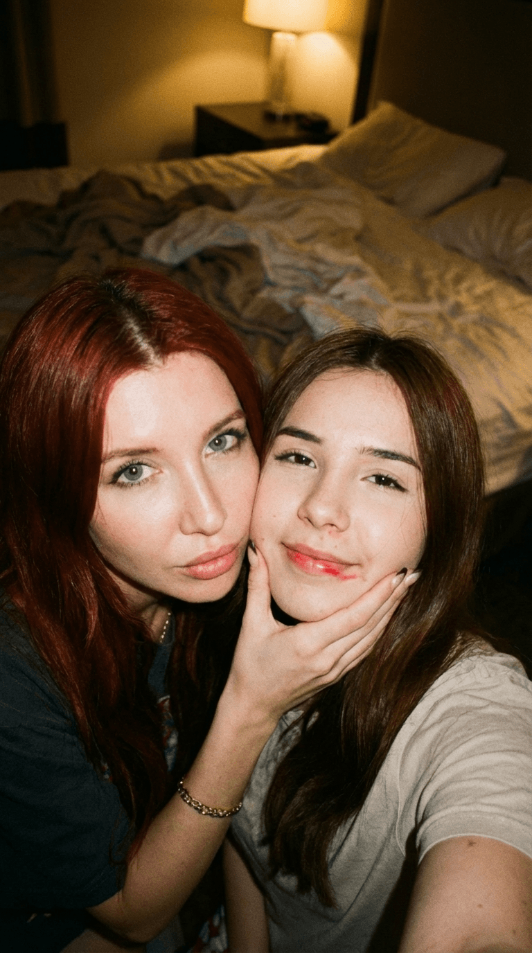 bir-iphone-ile-cekilmis-bir-selfie-gibi-gorunen-fyvjrw17a6