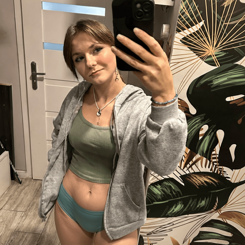 only-in-underwear-xoabdi1jly-2