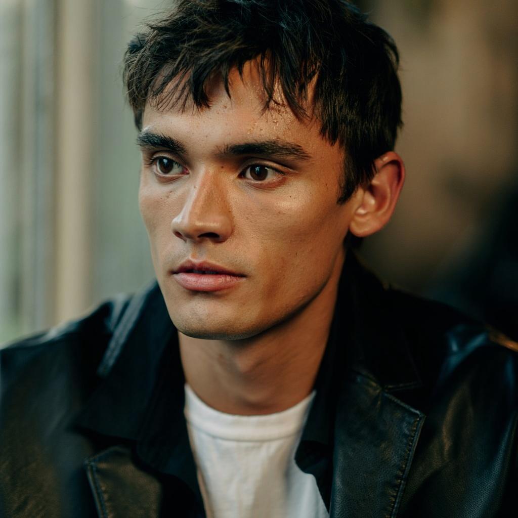 charmale-protagonist-male-approx-28-years-old-8zeghzyr8p