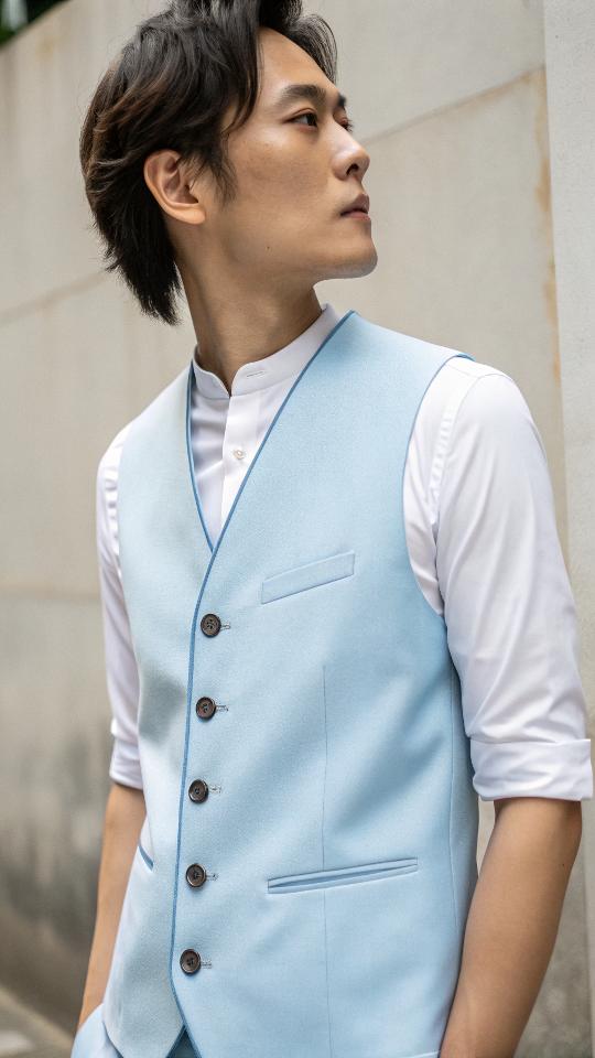 met-lui-une-veste-bleu-ciel-mais-ne-fait-21eufvuaf